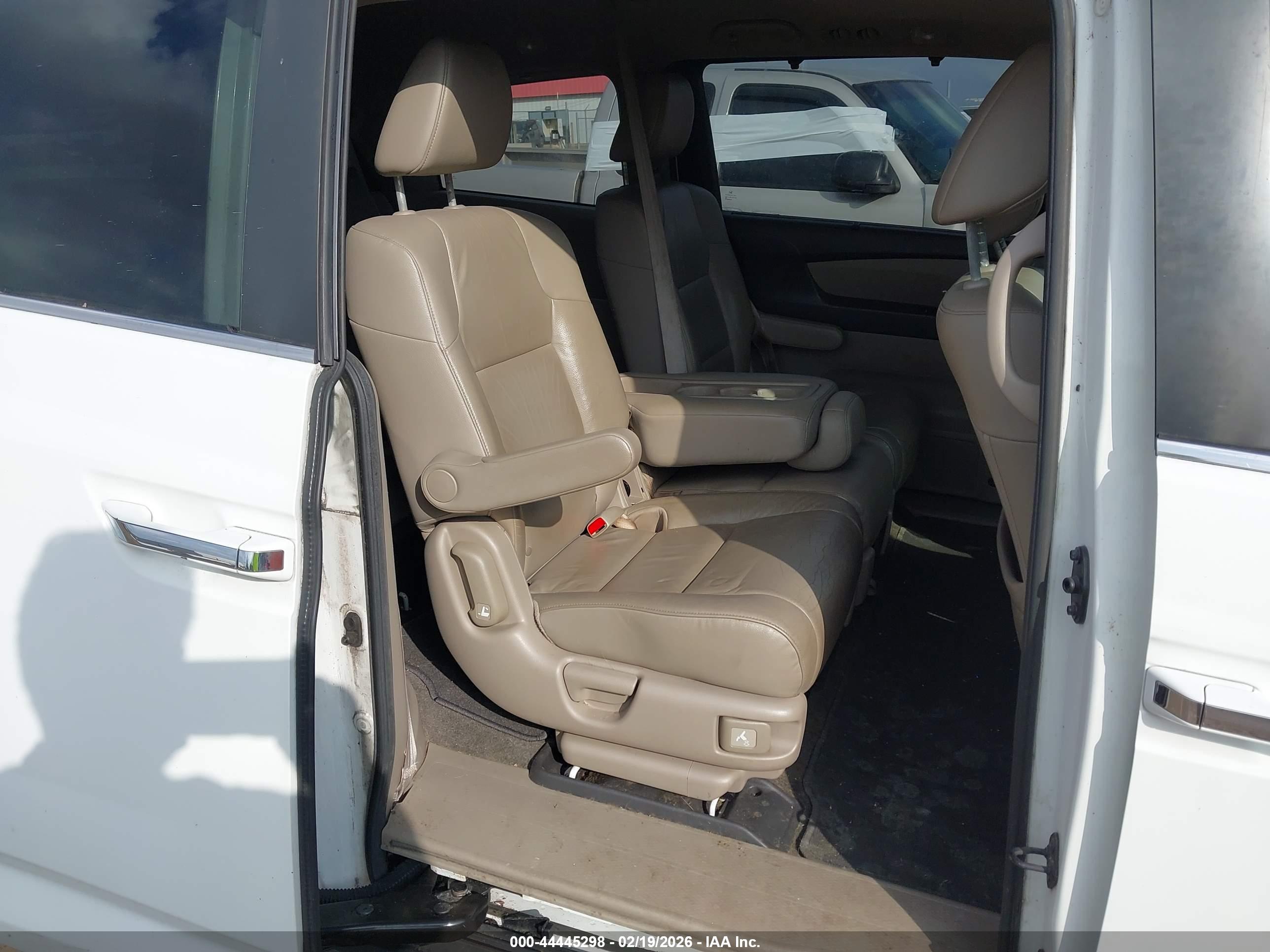 HONDA ODYSSEY image 8