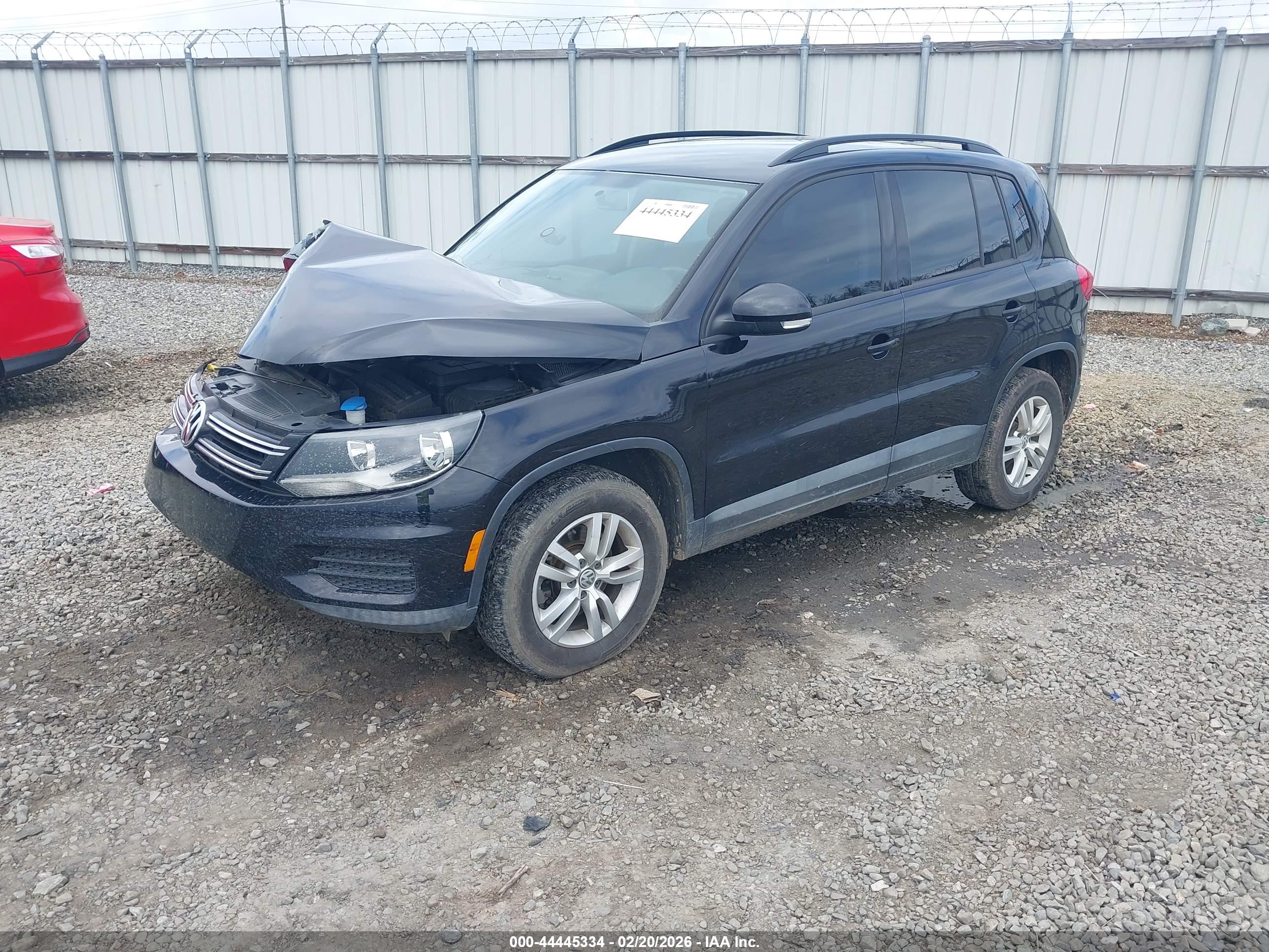 VOLKSWAGEN TIGUAN image 2