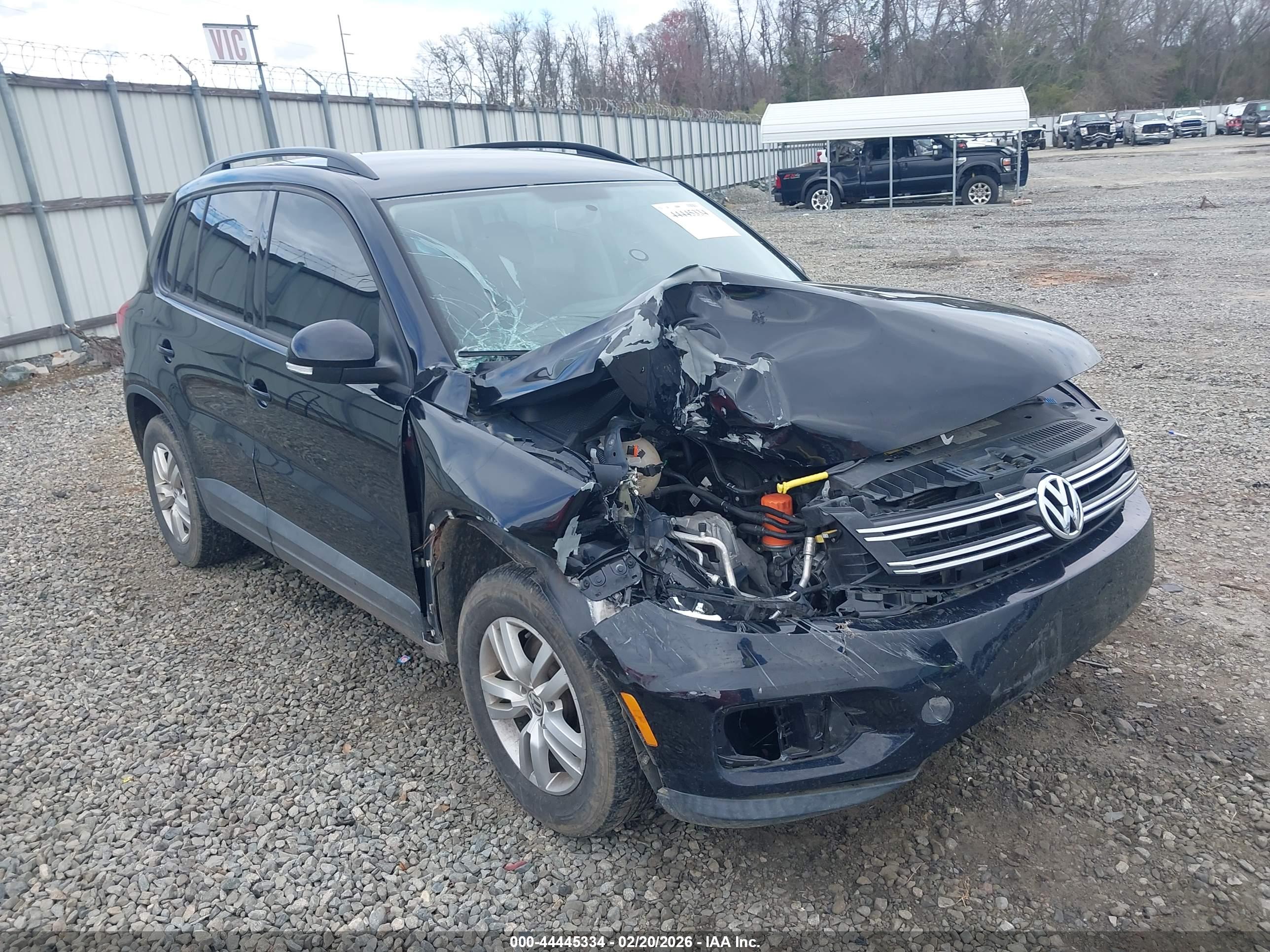 VOLKSWAGEN TIGUAN image 6
