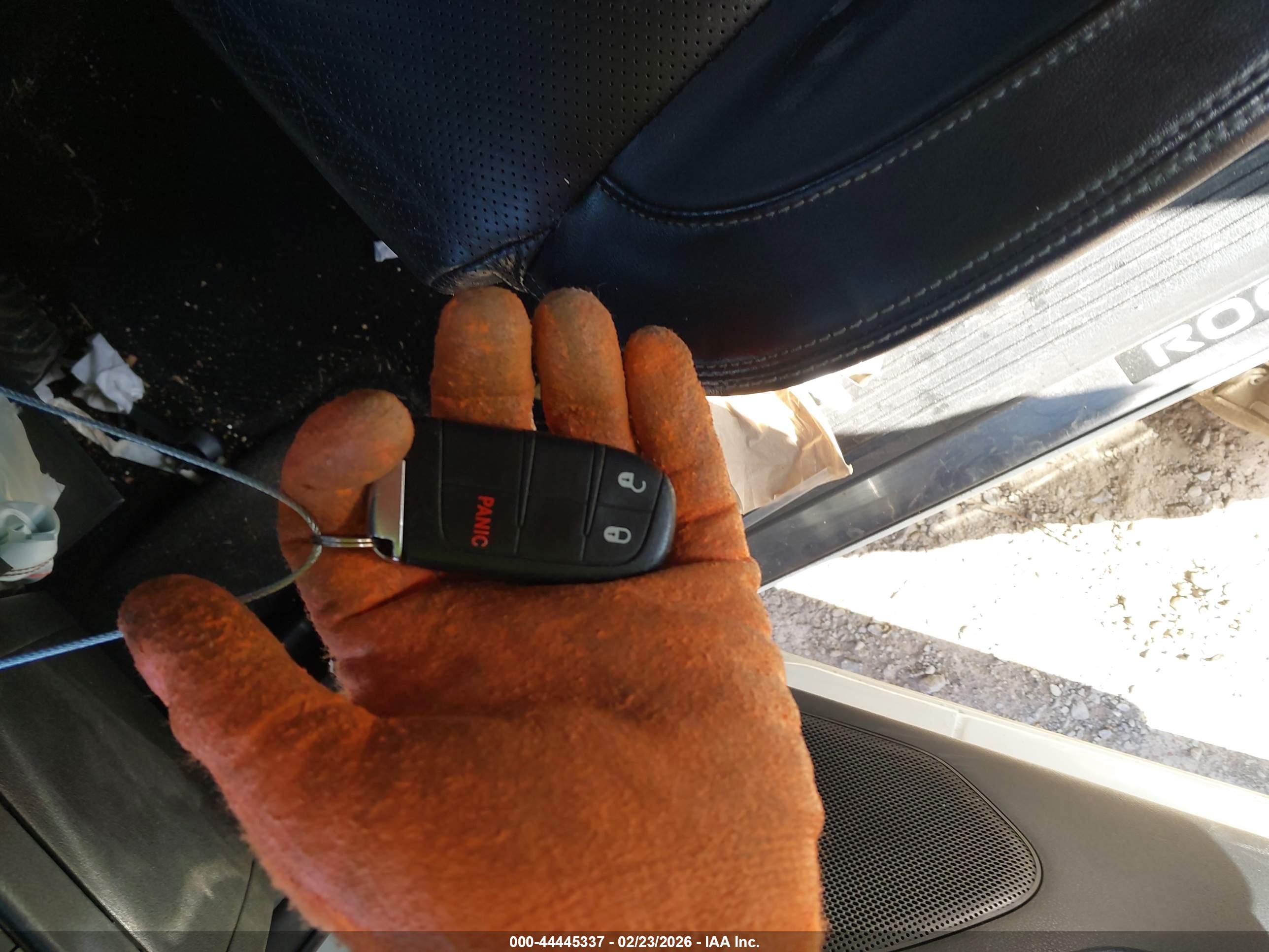 NISSAN ROGUE image 11