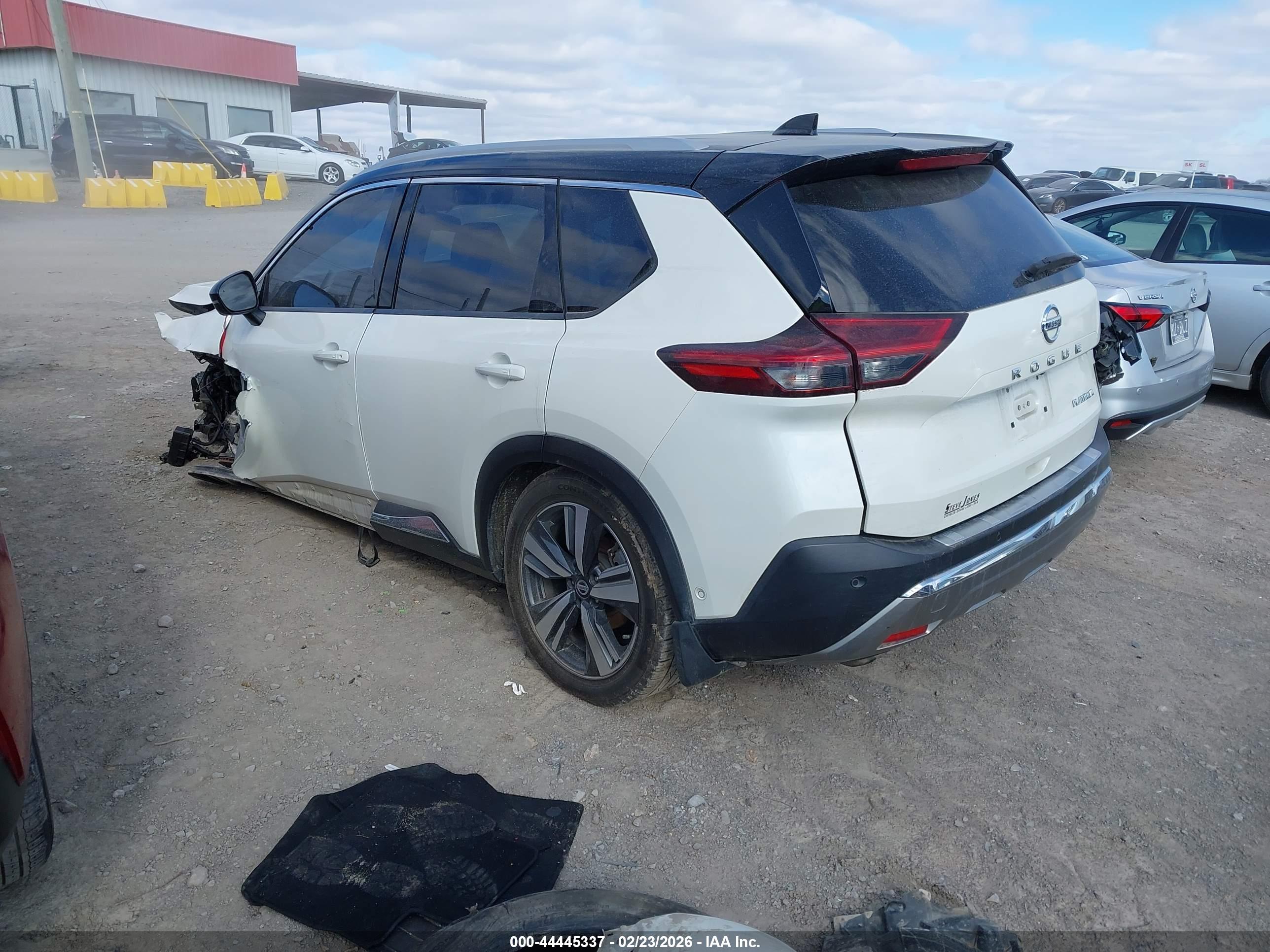NISSAN ROGUE image 3