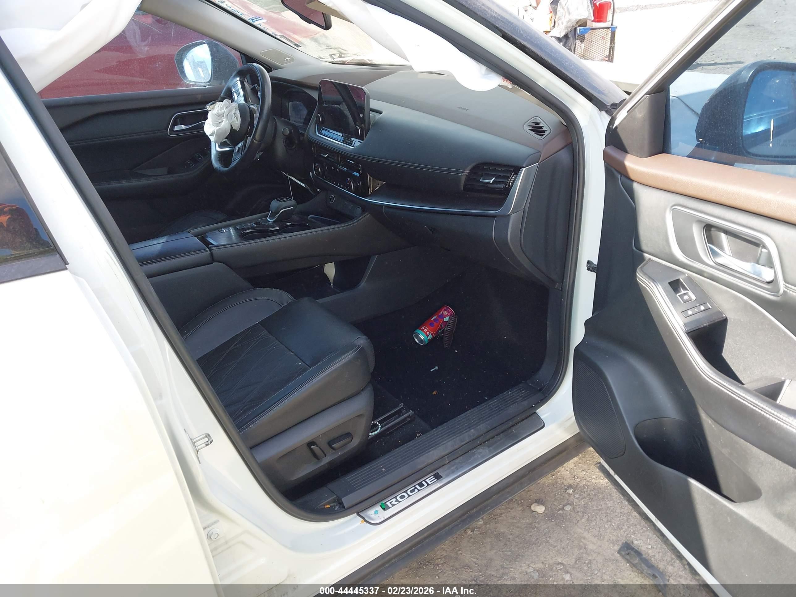 NISSAN ROGUE image 5