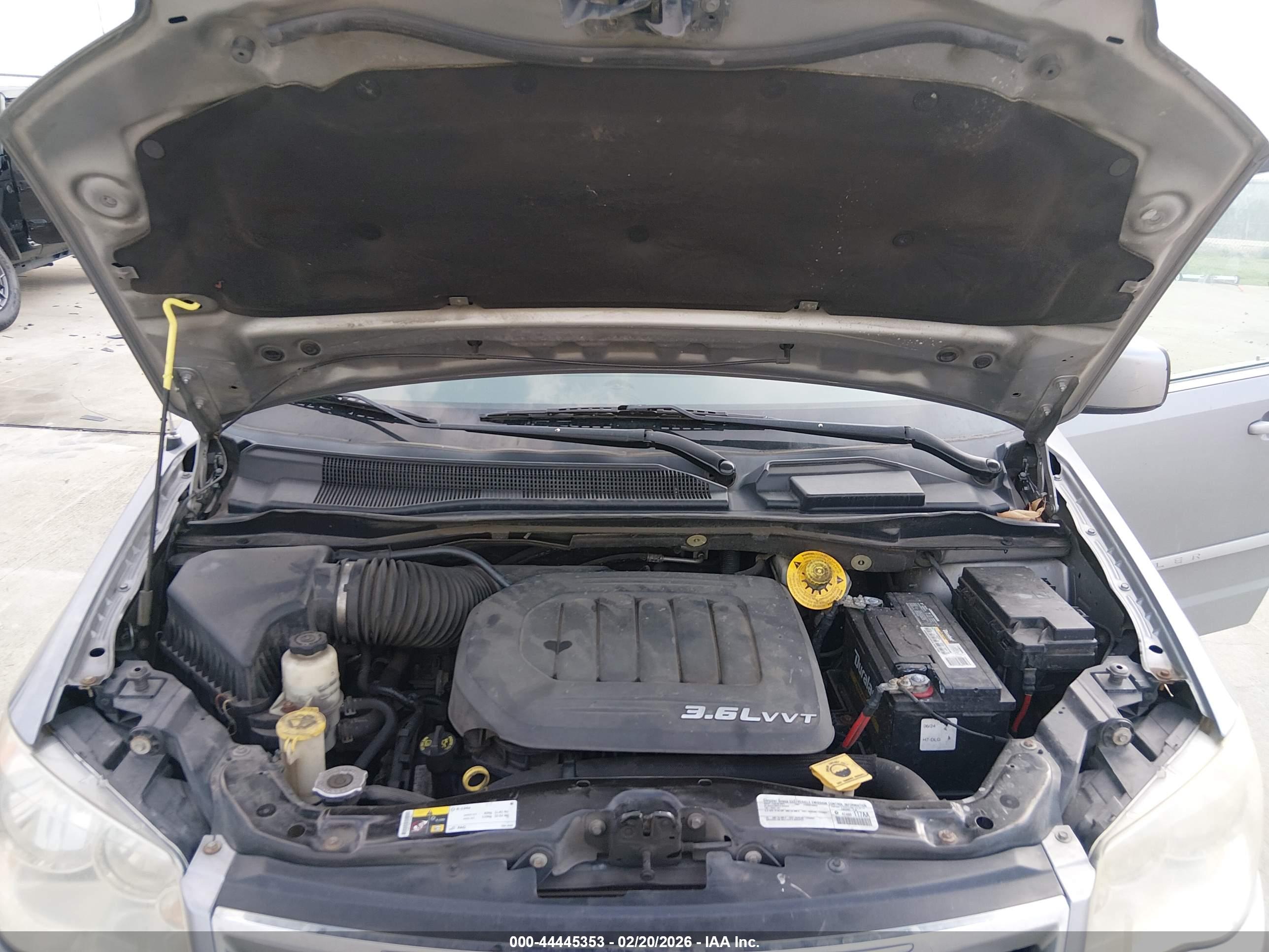 CHRYSLER TOWN image 10