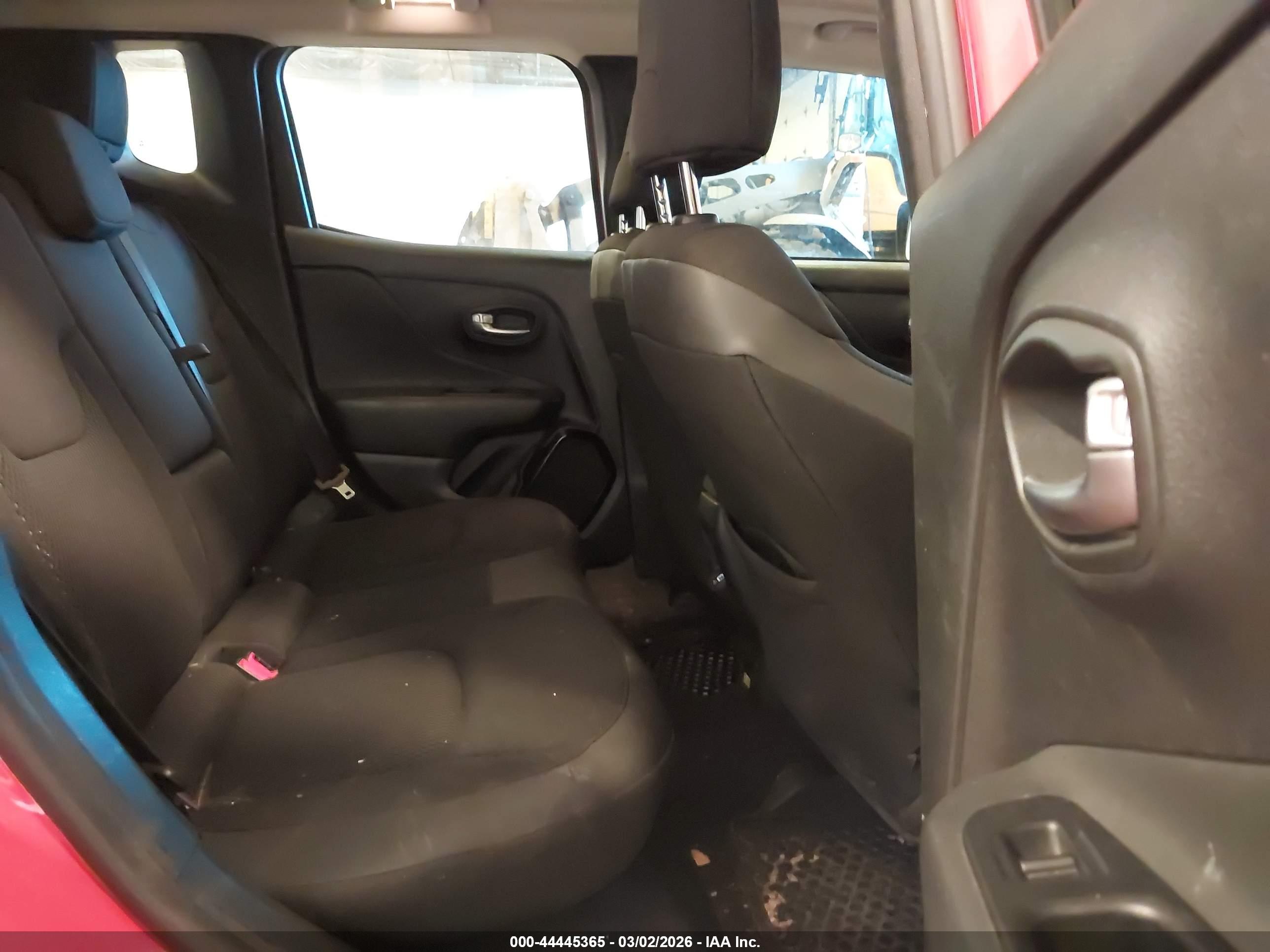 JEEP RENEGADE image 8