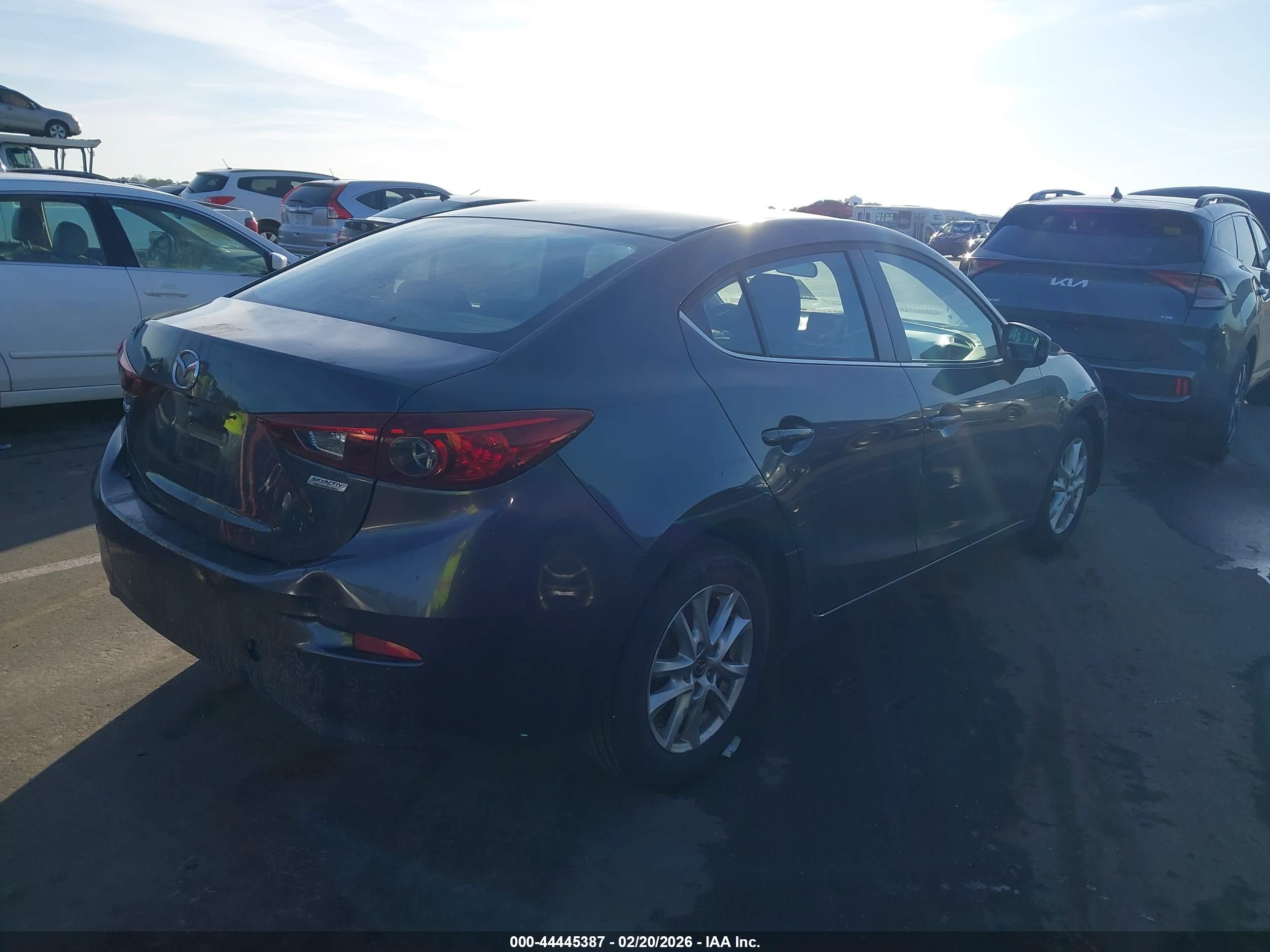 MAZDA MAZDA3 image 4