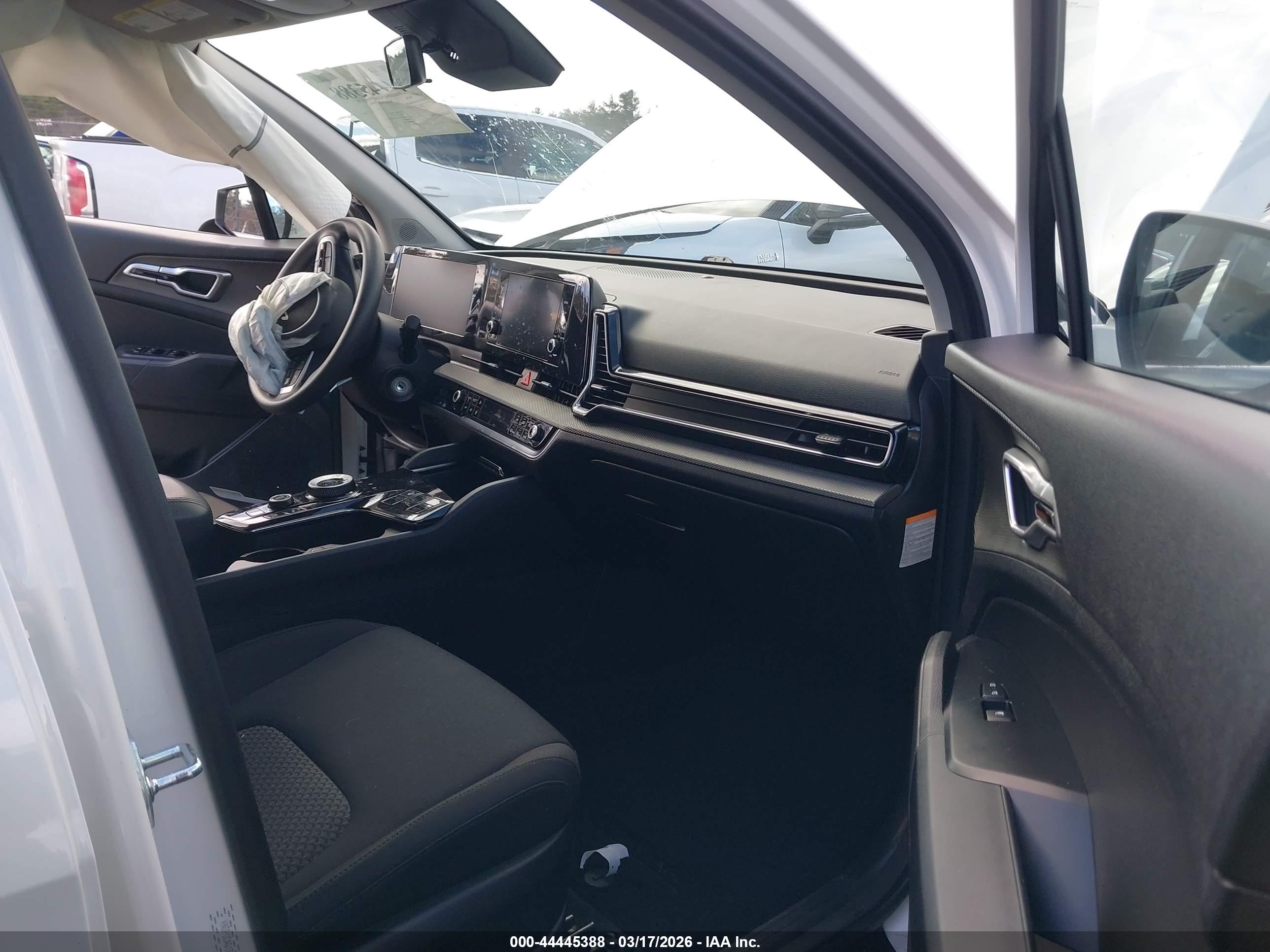 KIA SPORTAGE image 5
