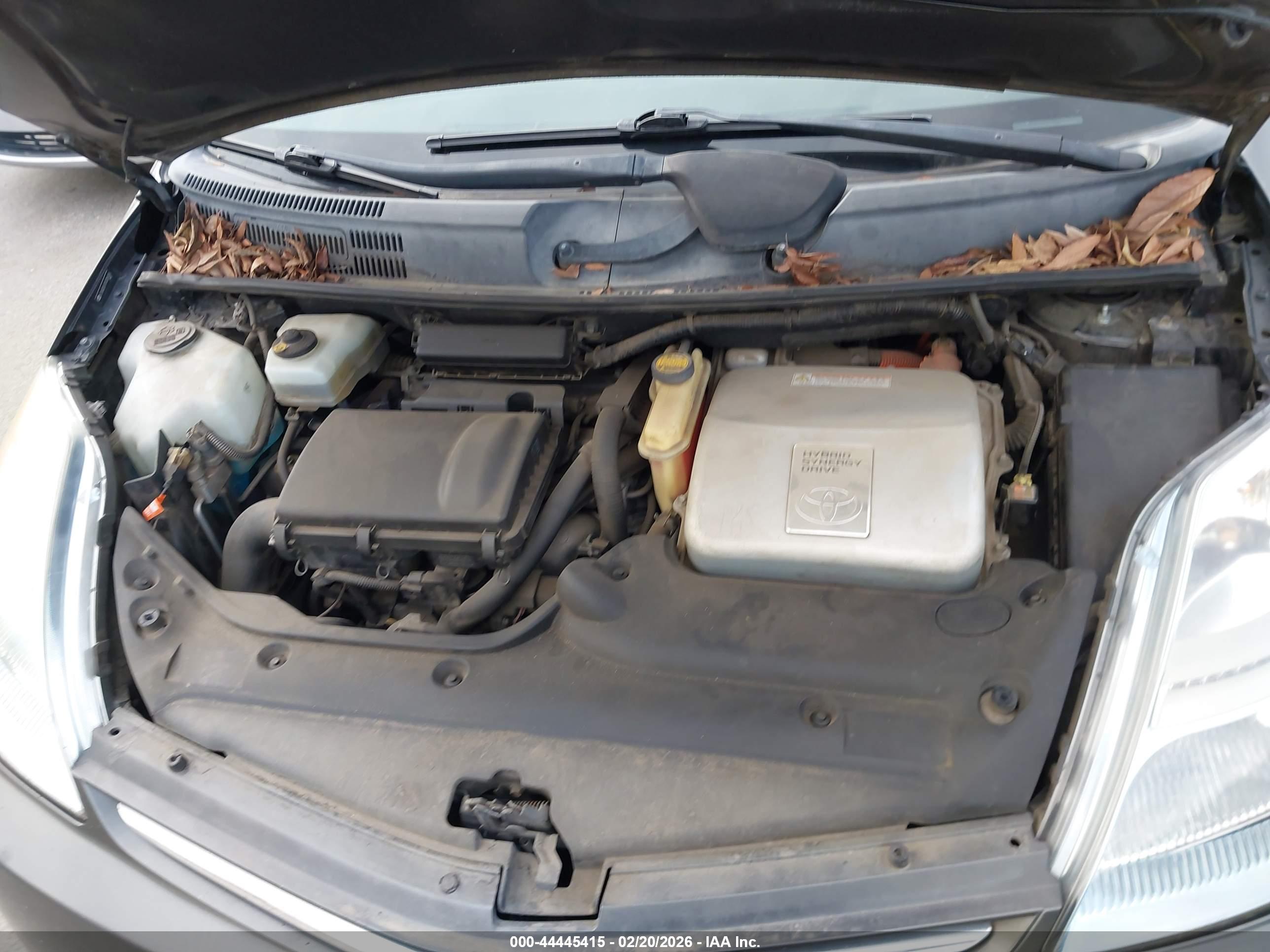 TOYOTA PRIUS image 10