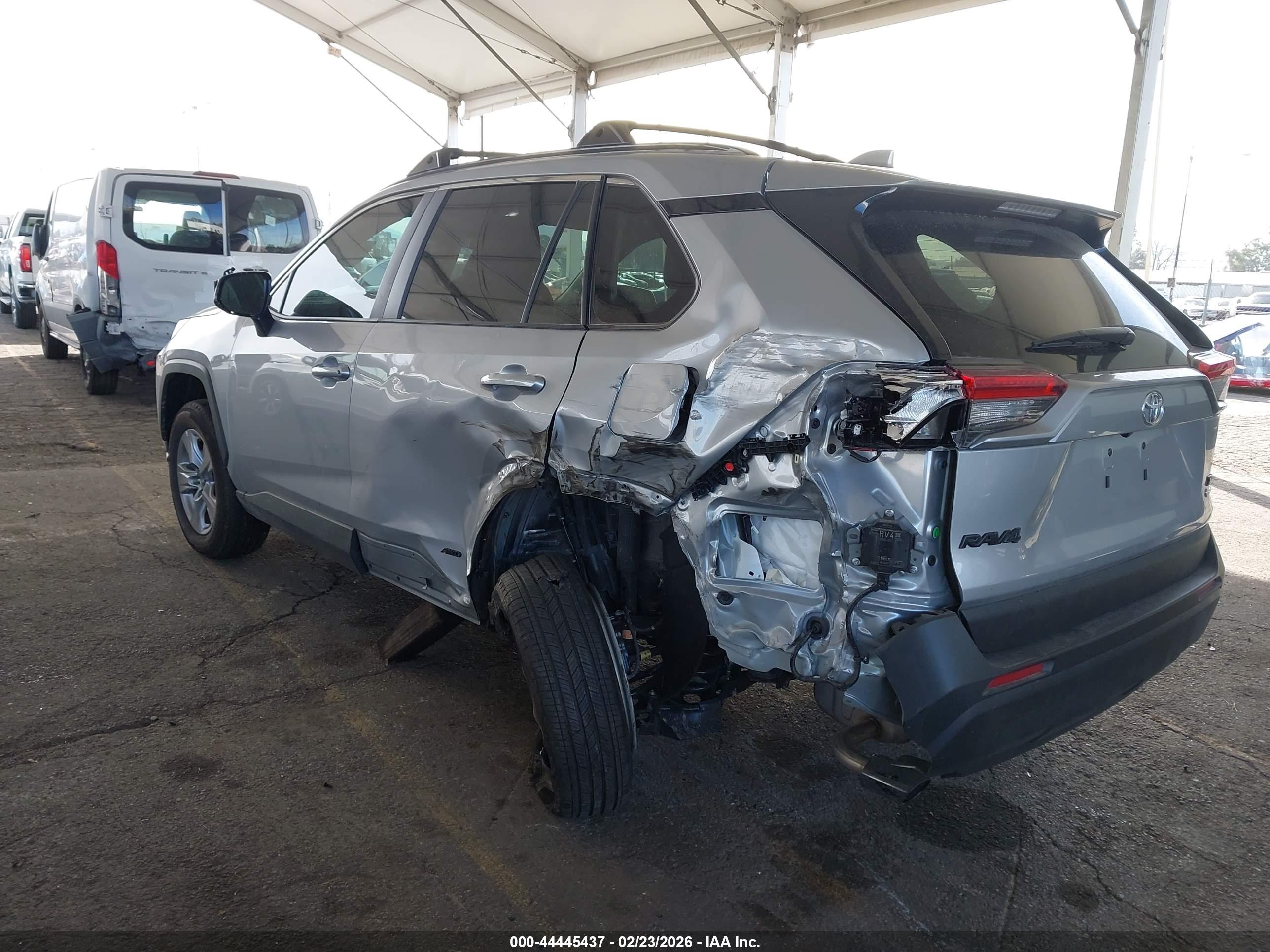 TOYOTA RAV4 image 3