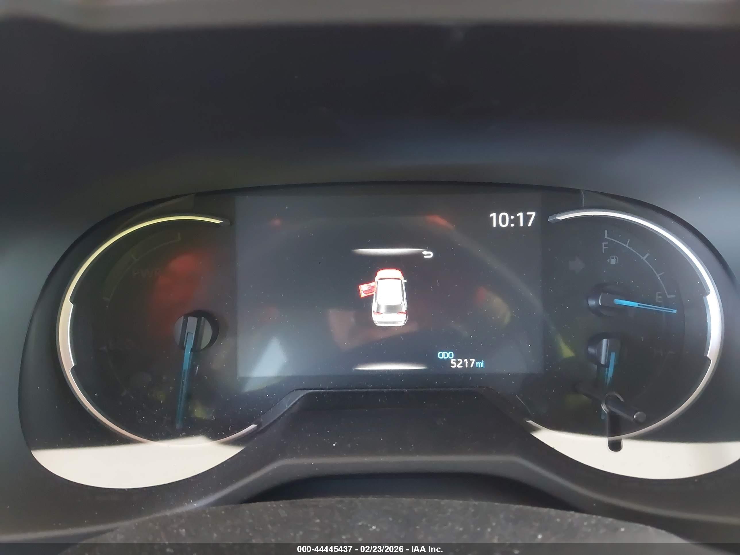 TOYOTA RAV4 image 7