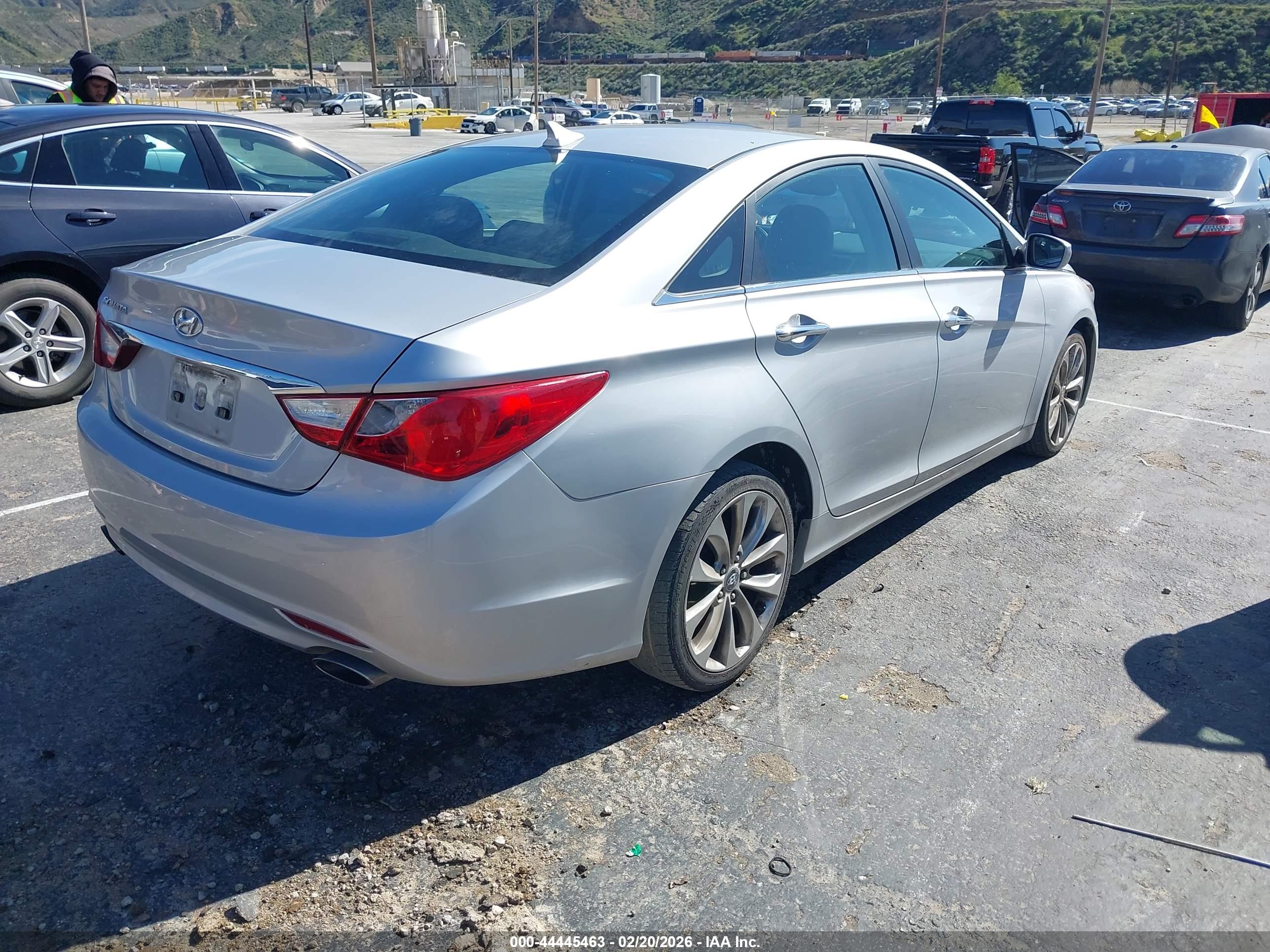 HYUNDAI SONATA image 4