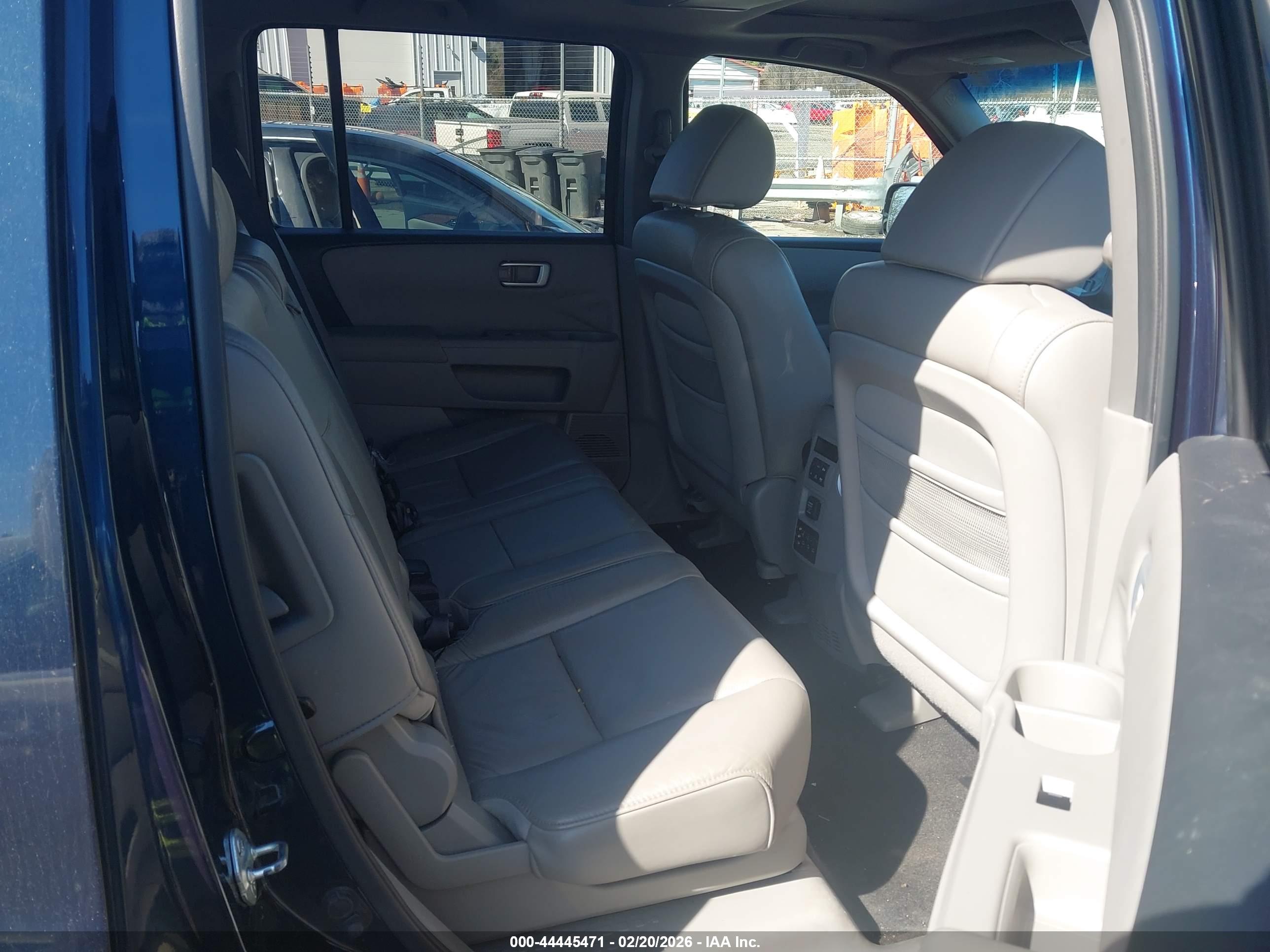 HONDA PILOT image 8