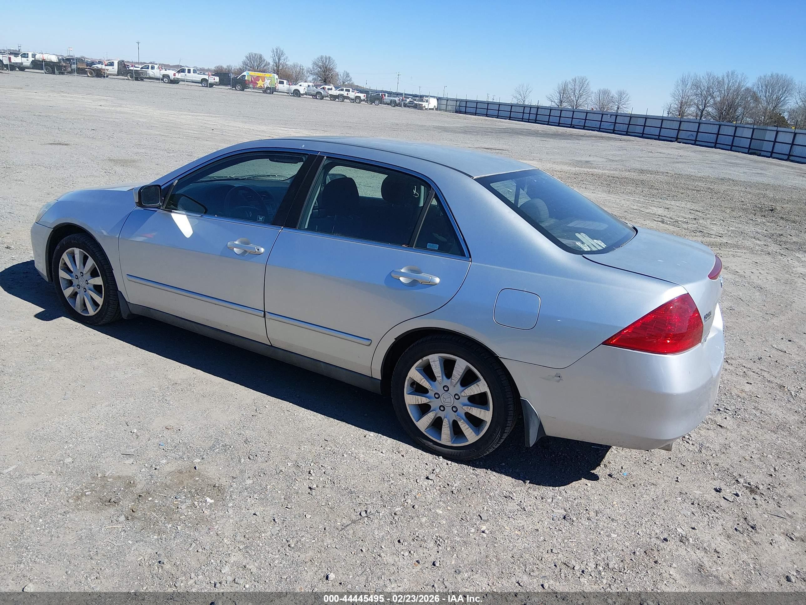 HONDA ACCORD image 3