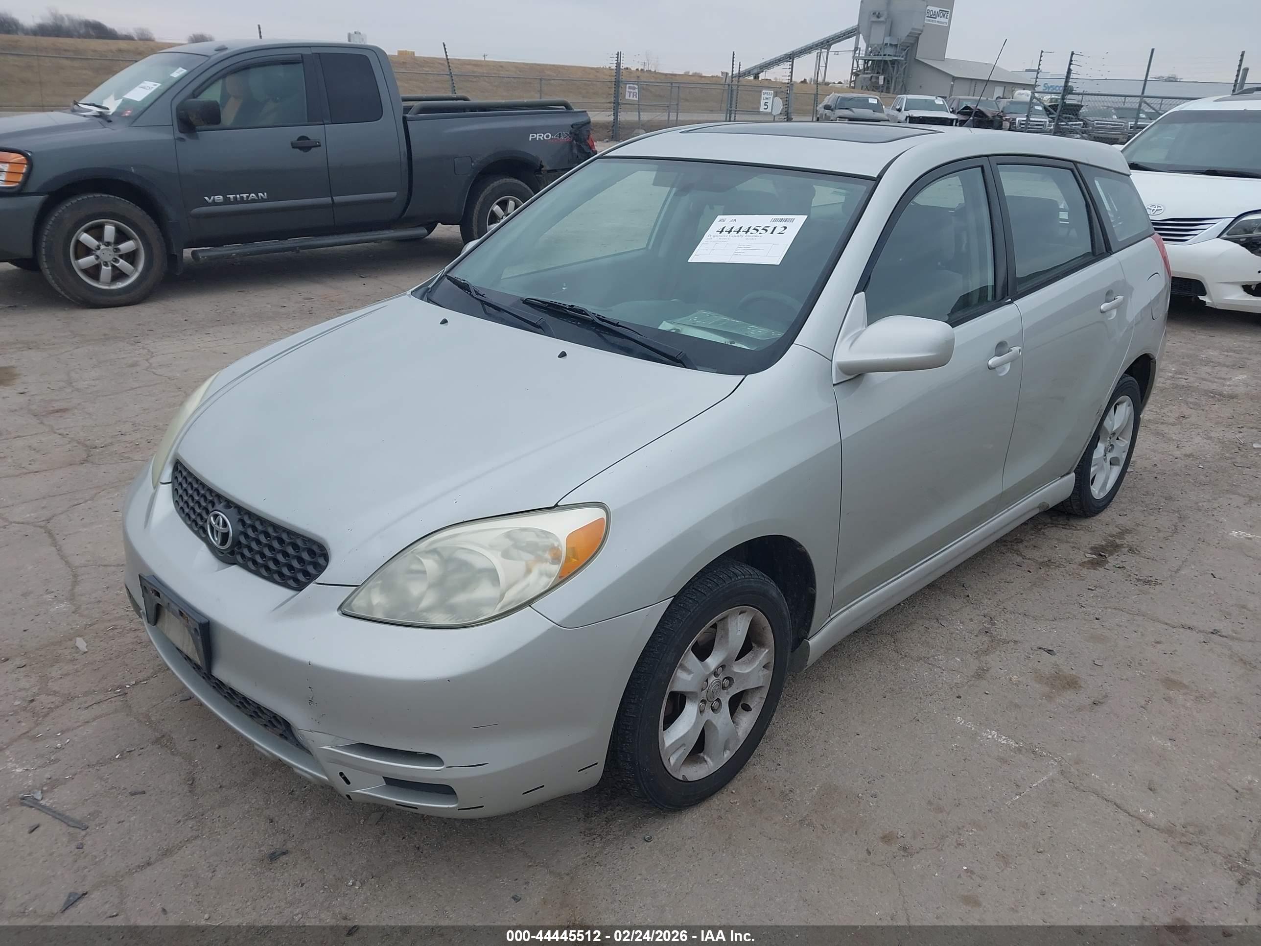 TOYOTA MATRIX image 2