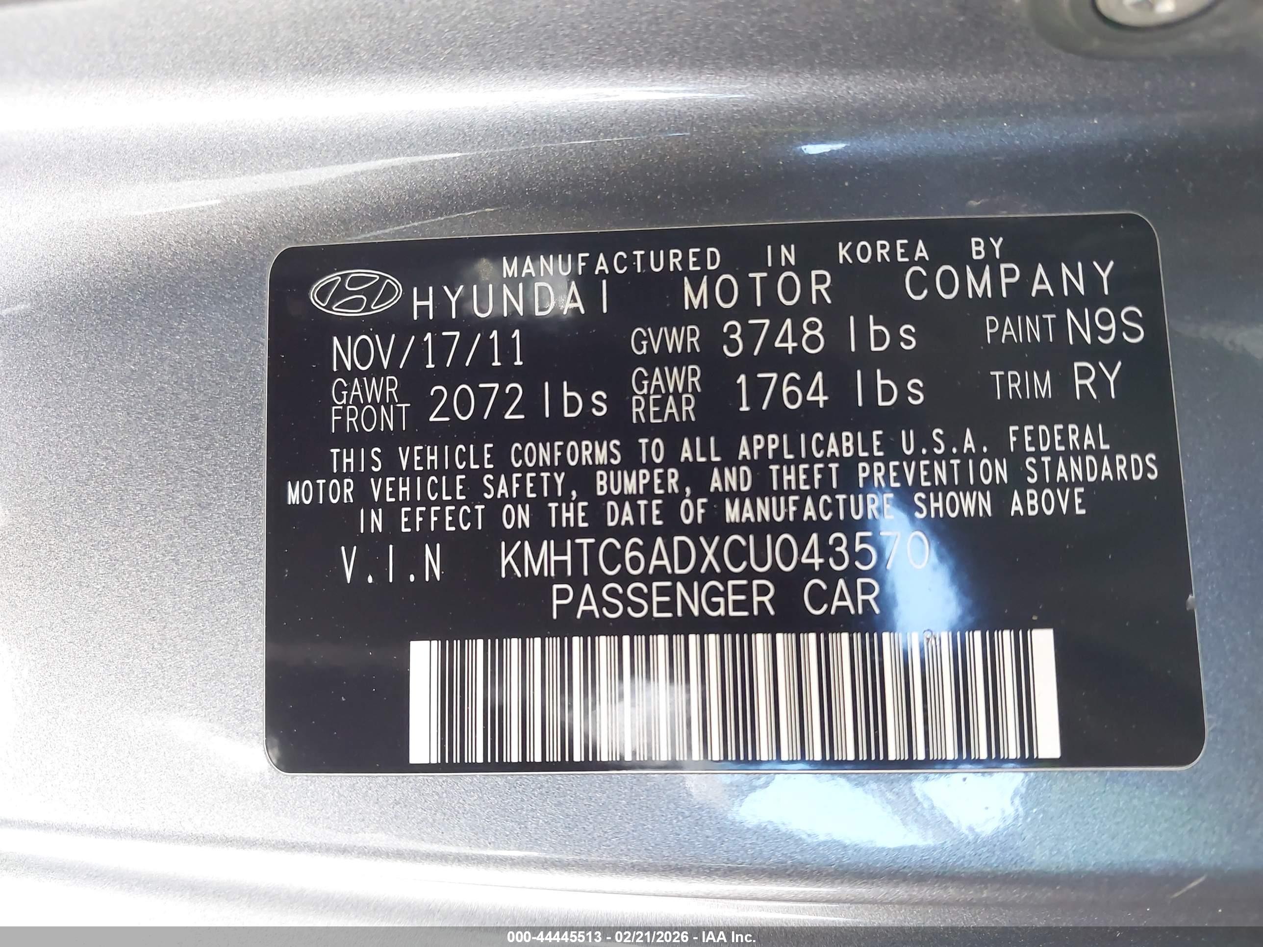 HYUNDAI VELOSTER image 9