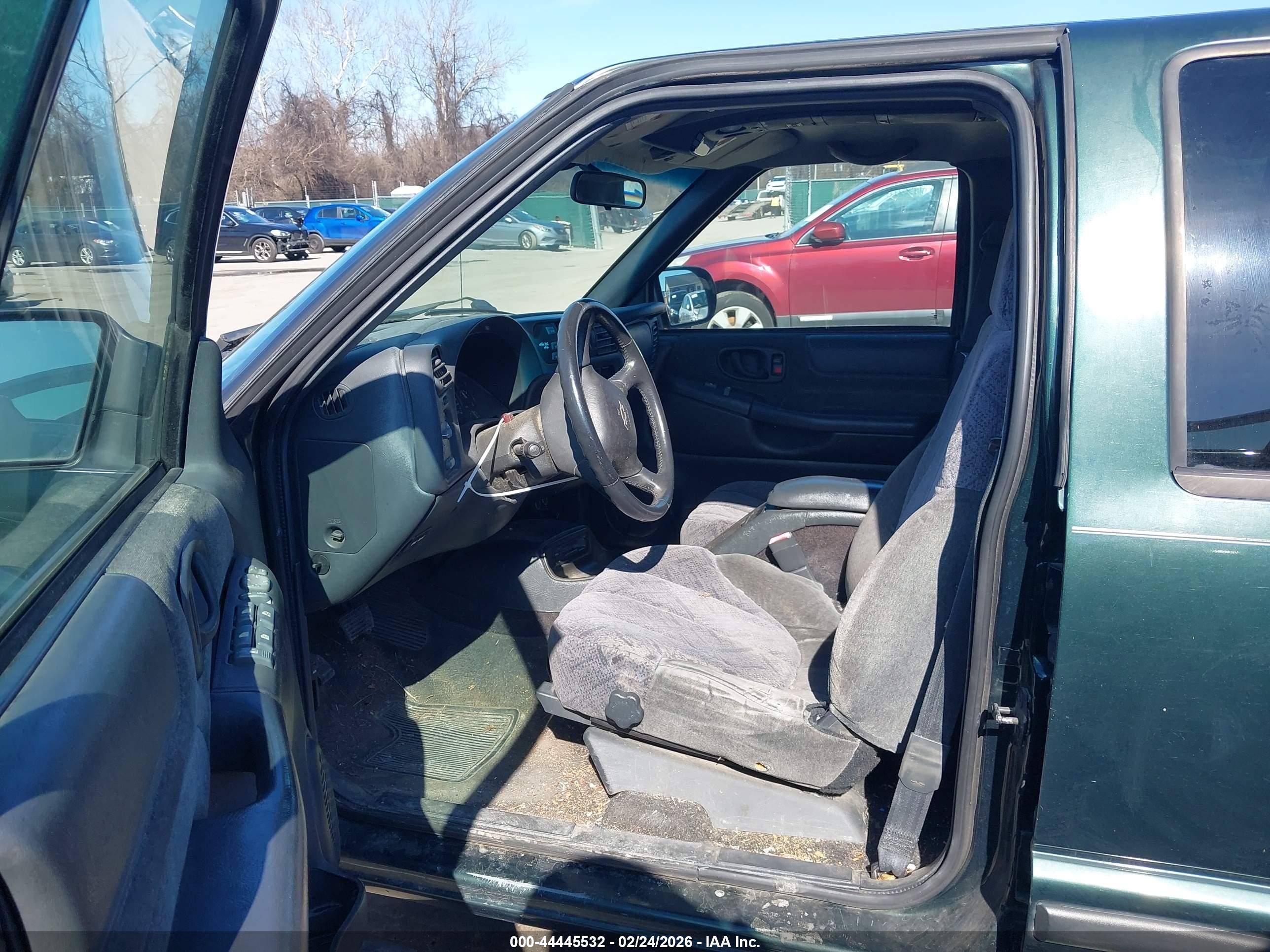 CHEVROLET S-10 image 5