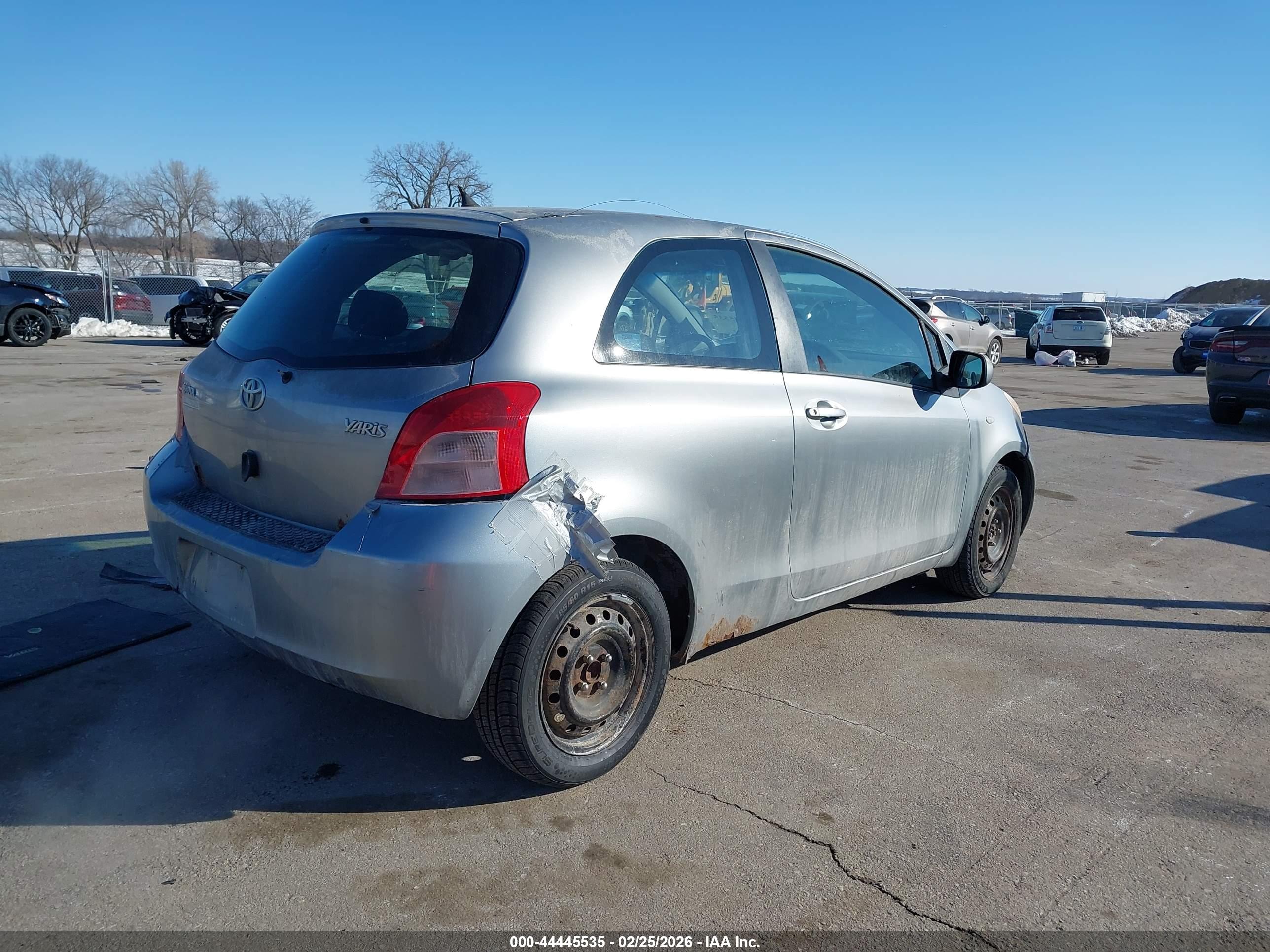 TOYOTA YARIS image 6