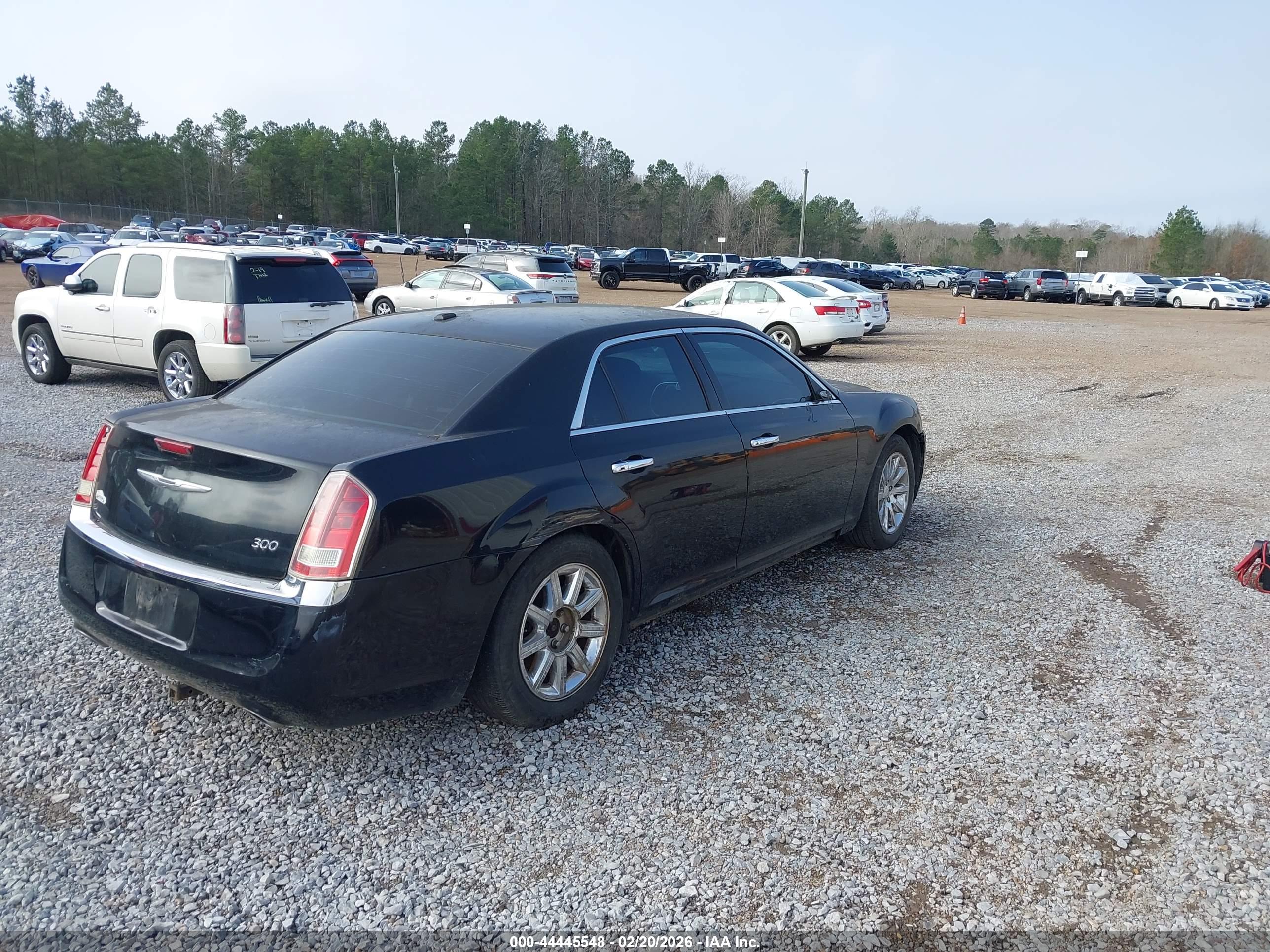 CHRYSLER 300 image 4