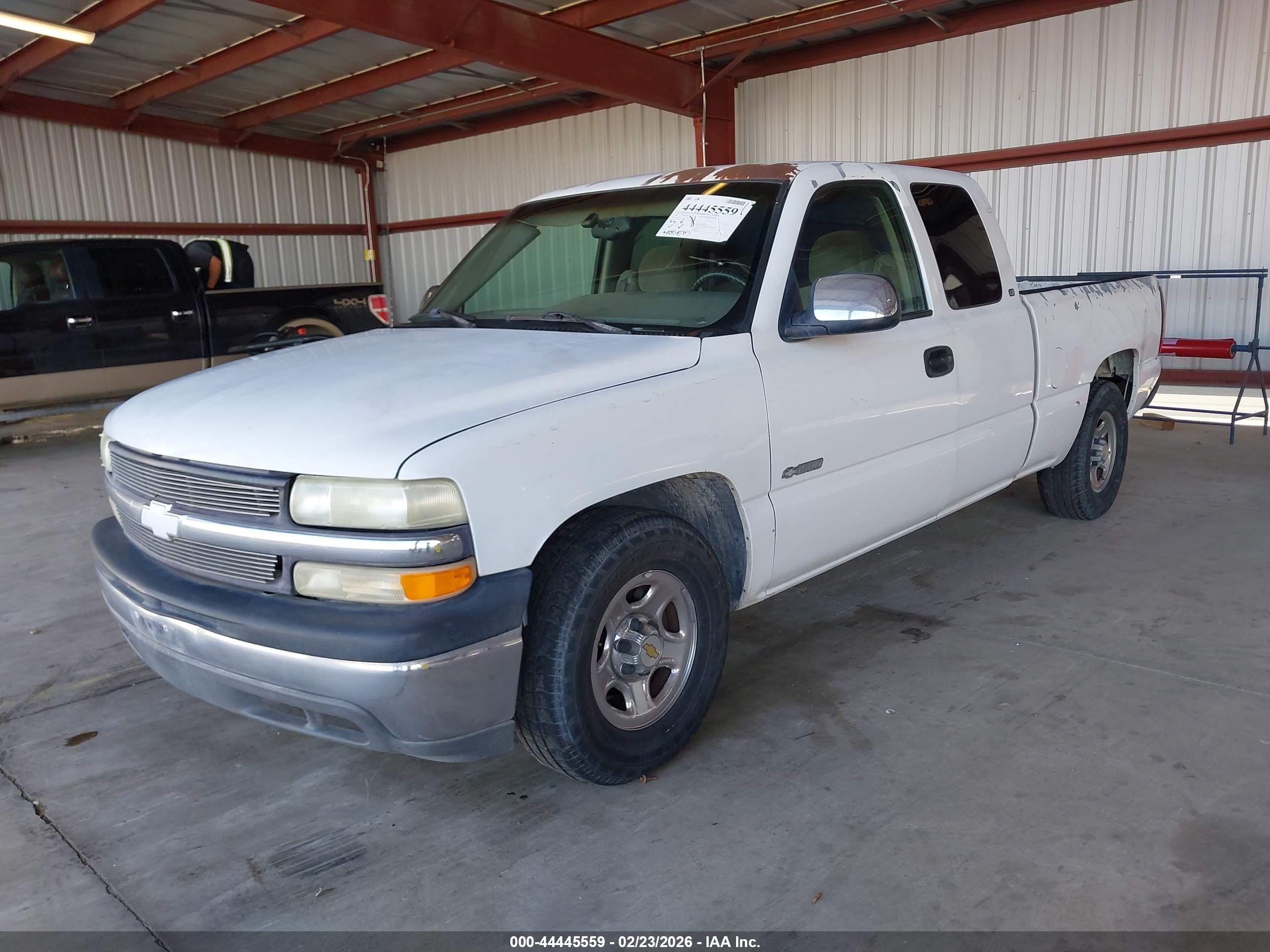 CHEVROLET SILVERADO image 2