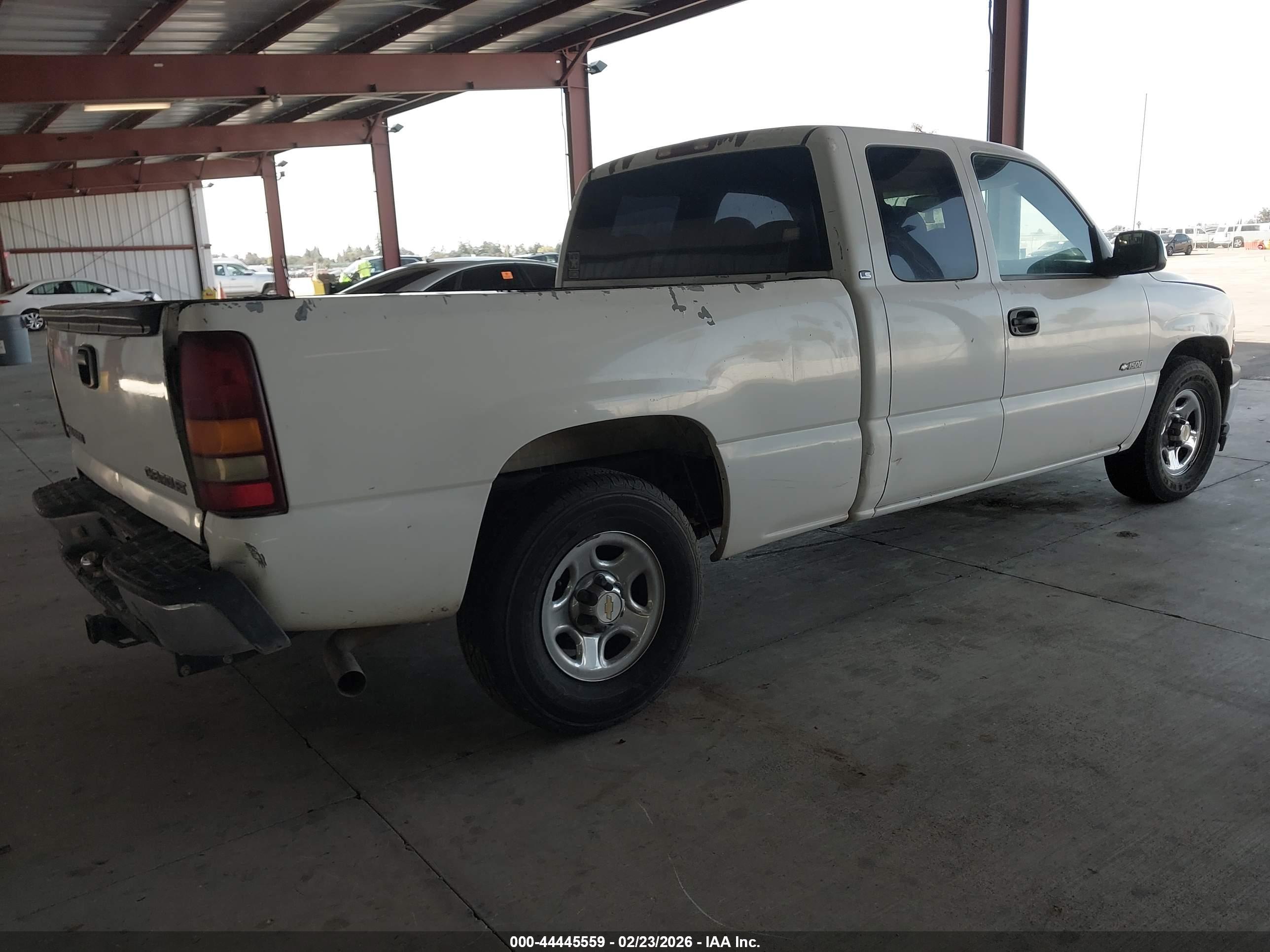 CHEVROLET SILVERADO image 4