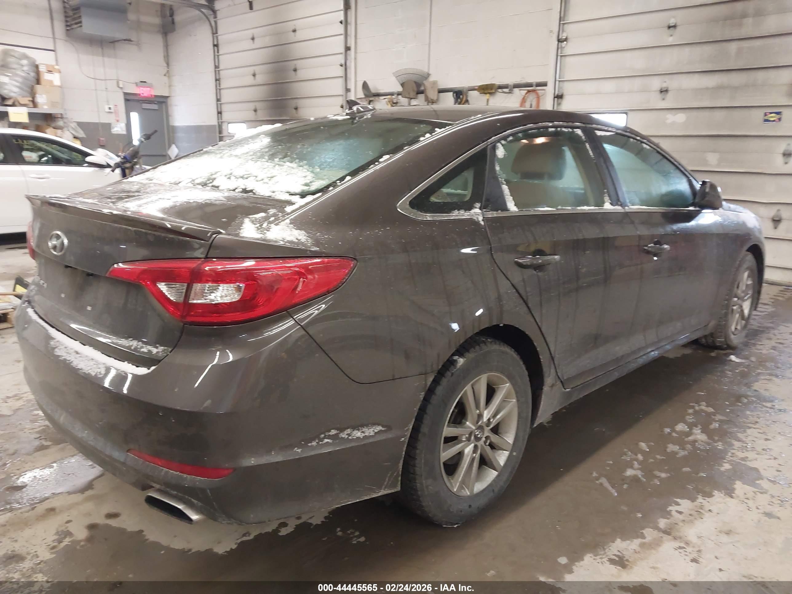 HYUNDAI SONATA image 4