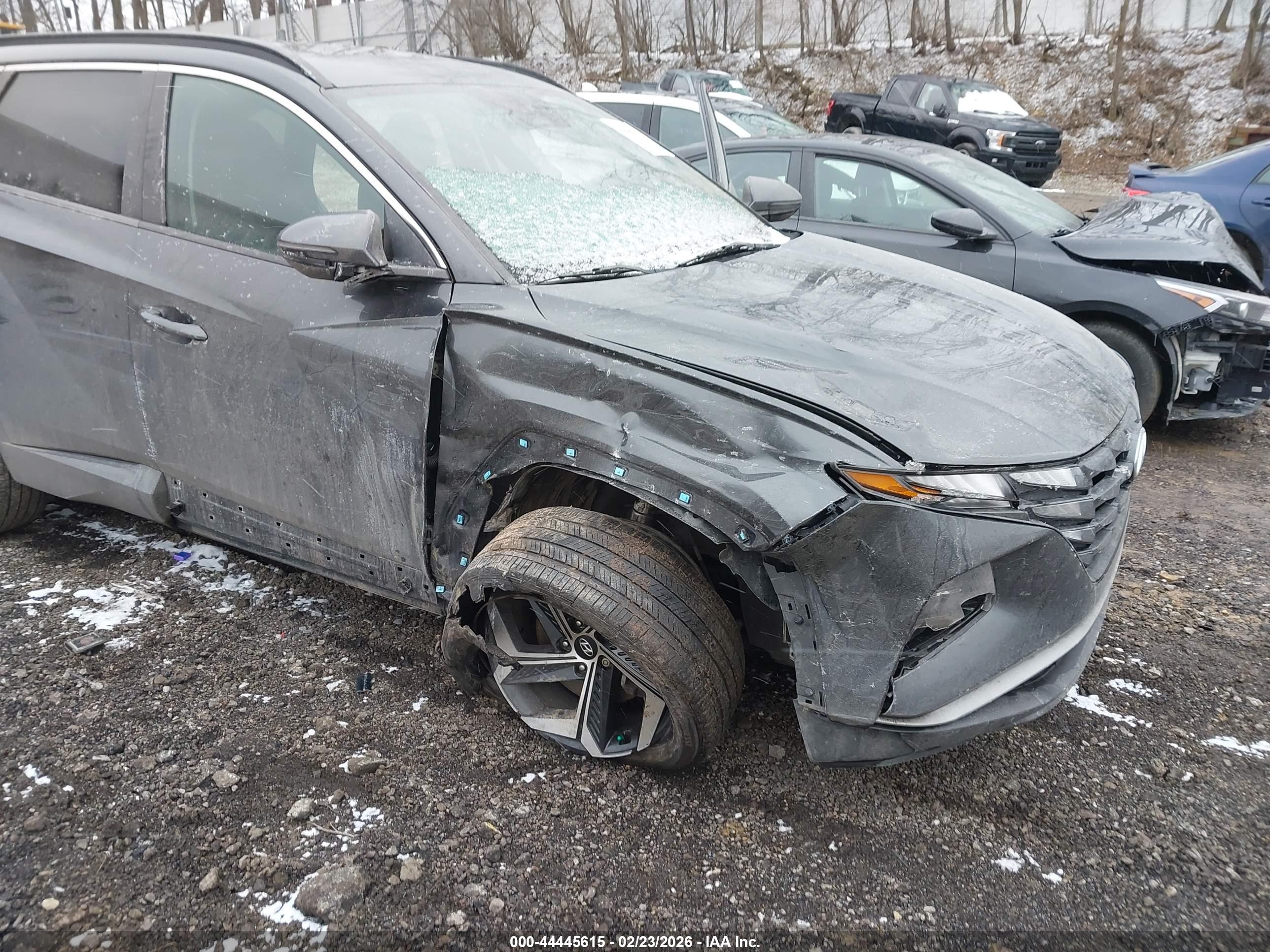 HYUNDAI TUCSON image 6