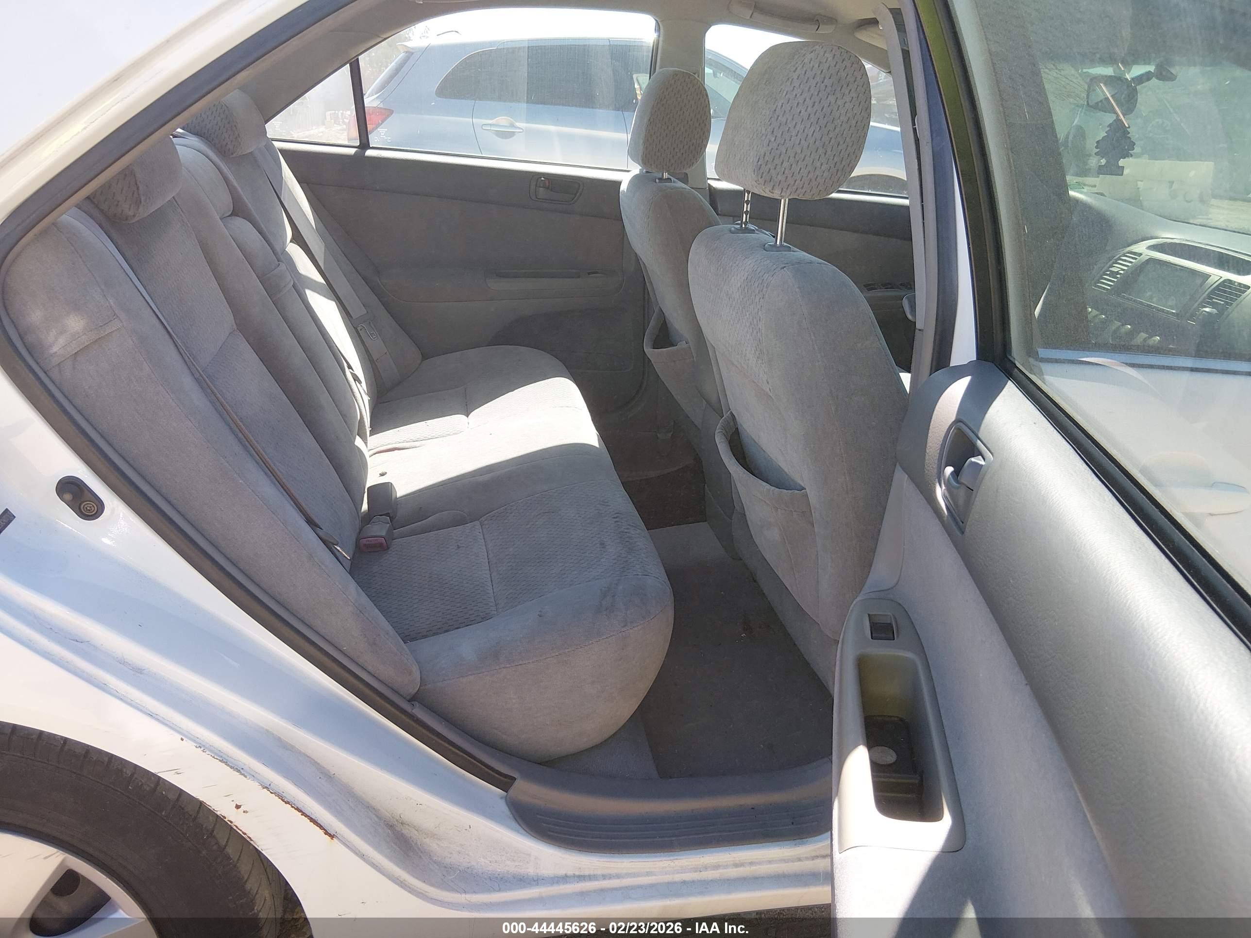 TOYOTA CAMRY image 8