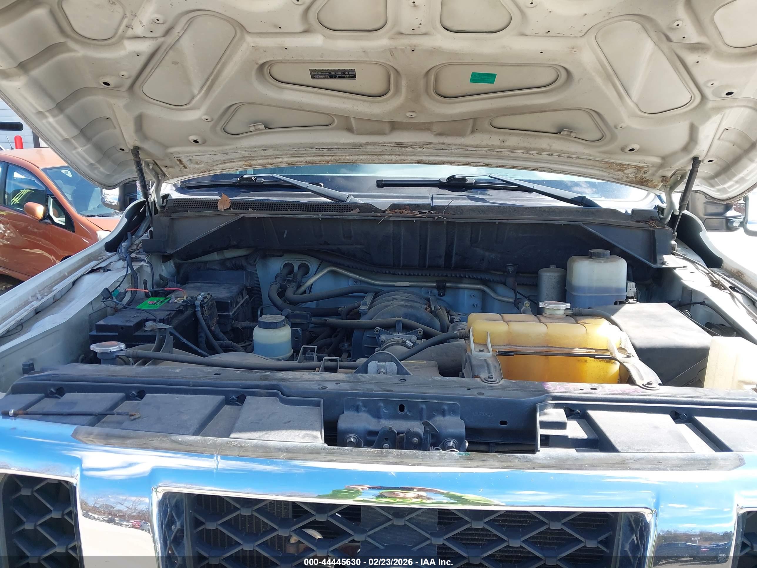 NISSAN NV image 10