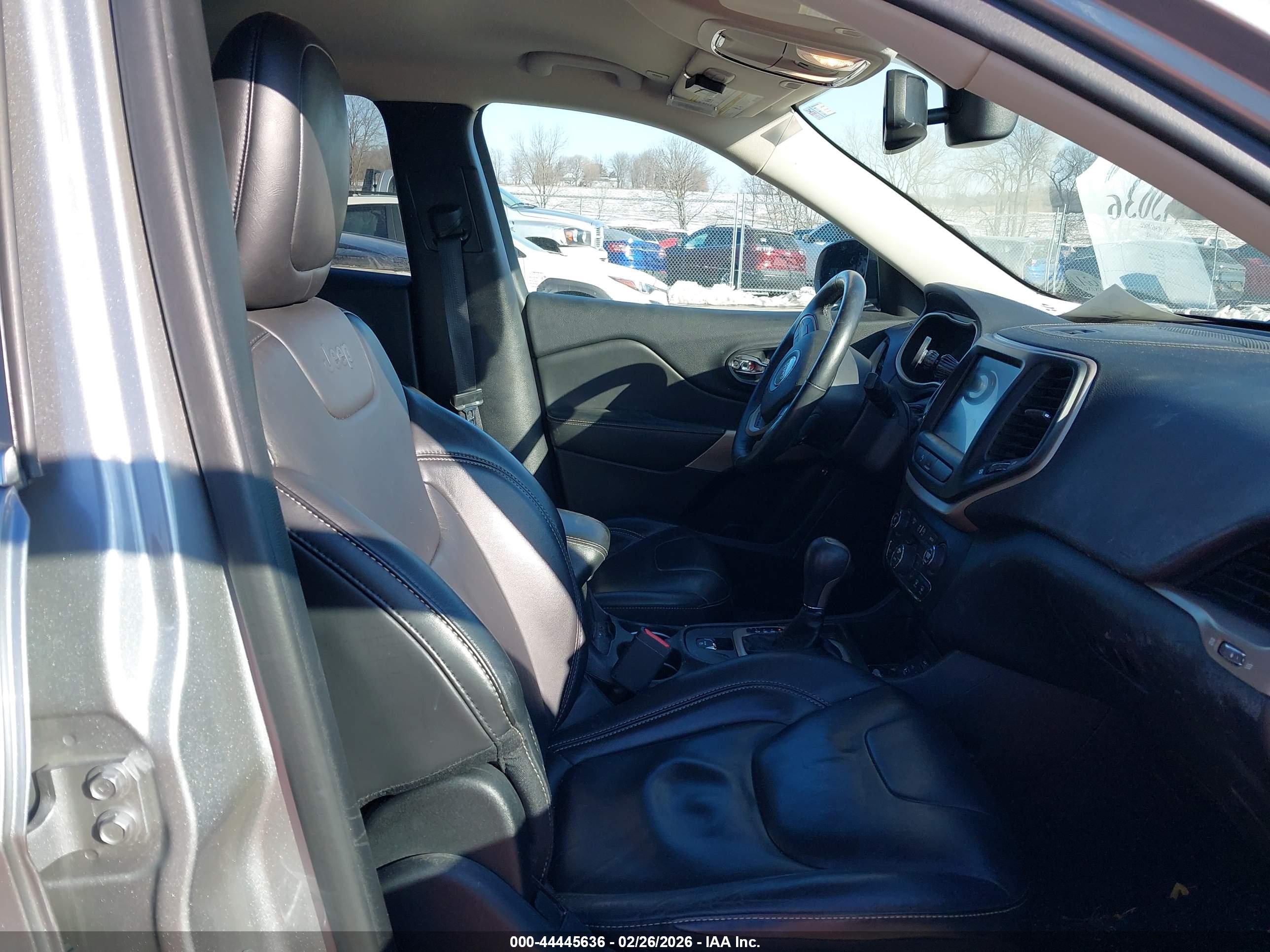 JEEP CHEROKEE image 5