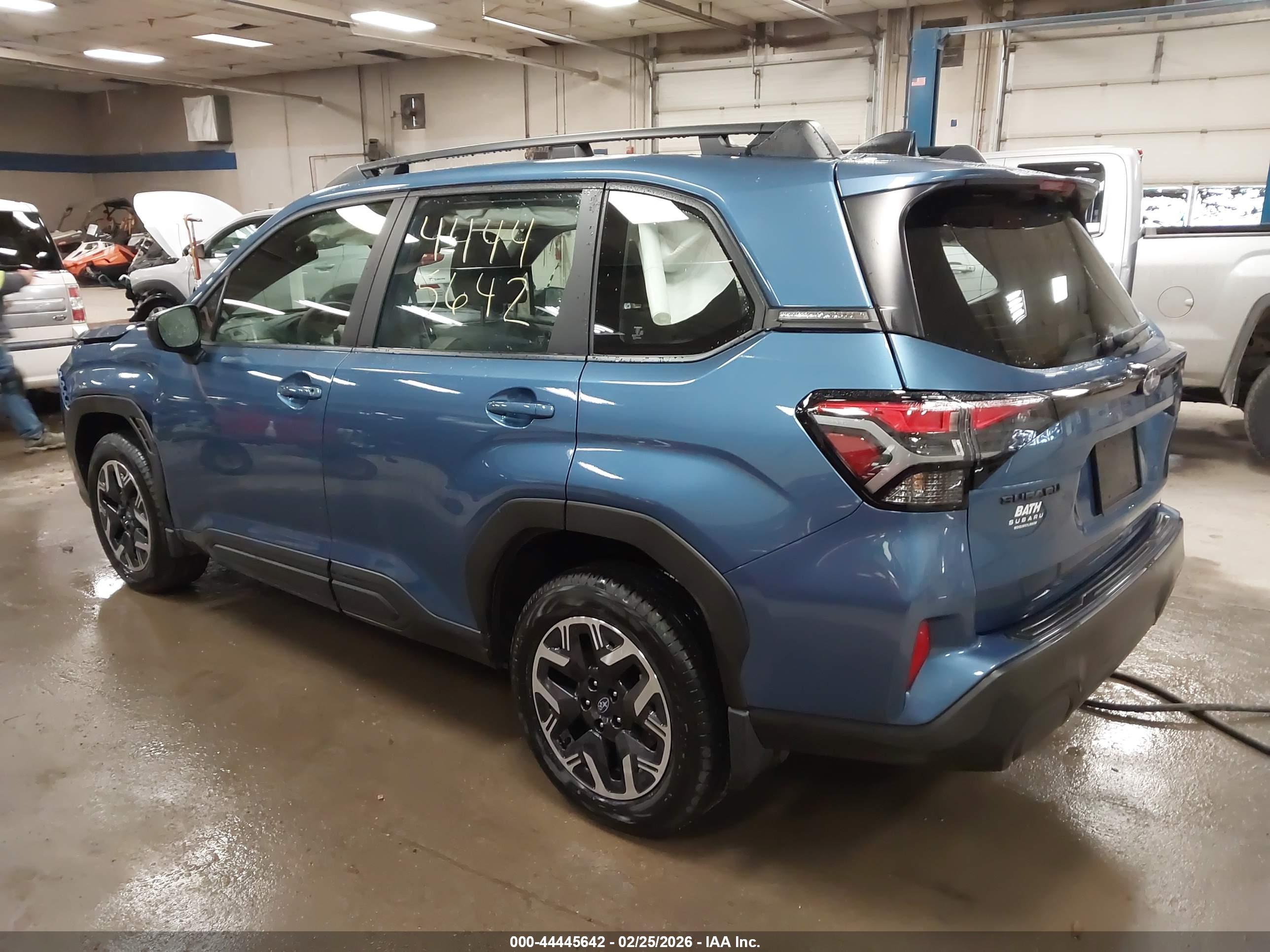 SUBARU FORESTER image 3