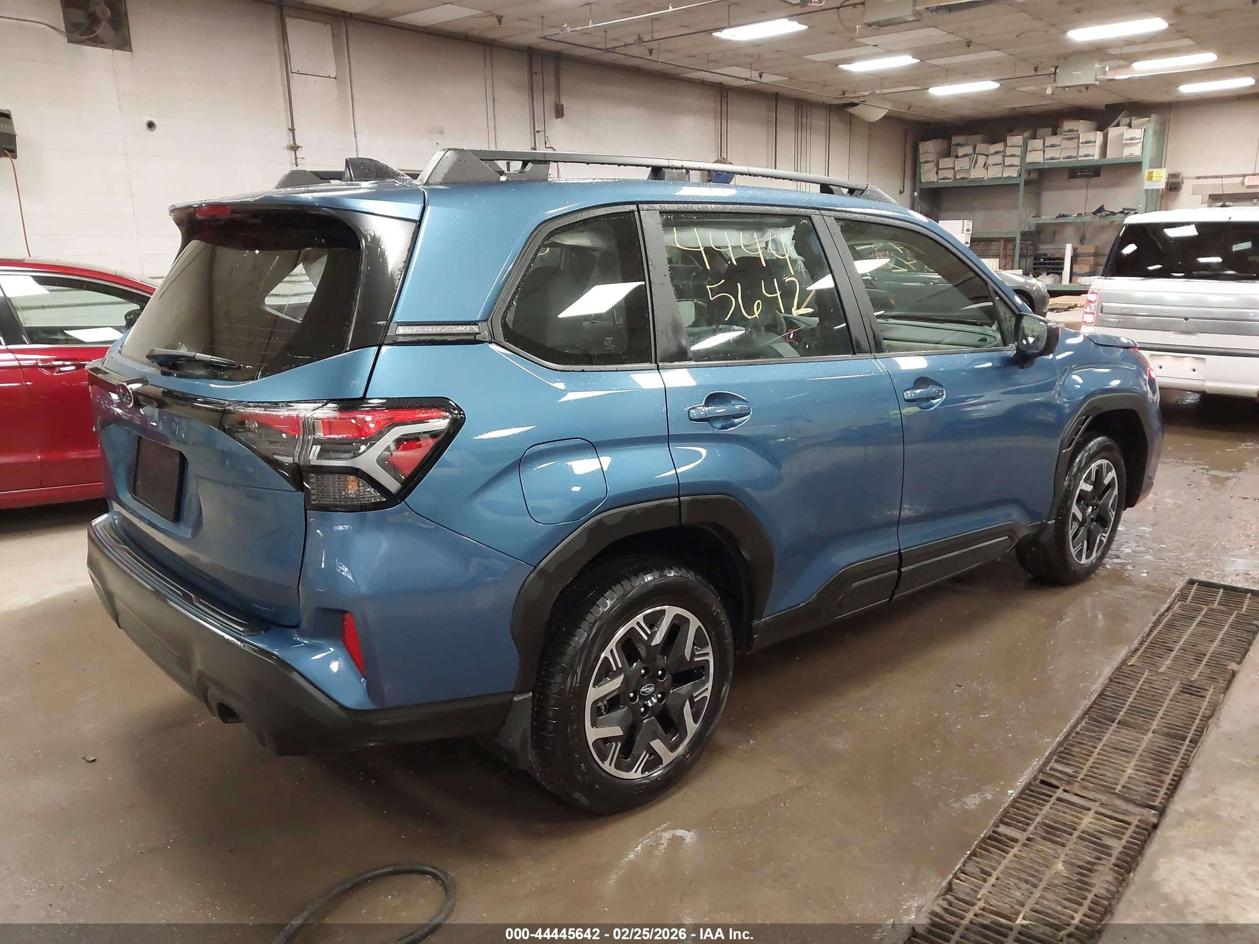 SUBARU FORESTER image 4
