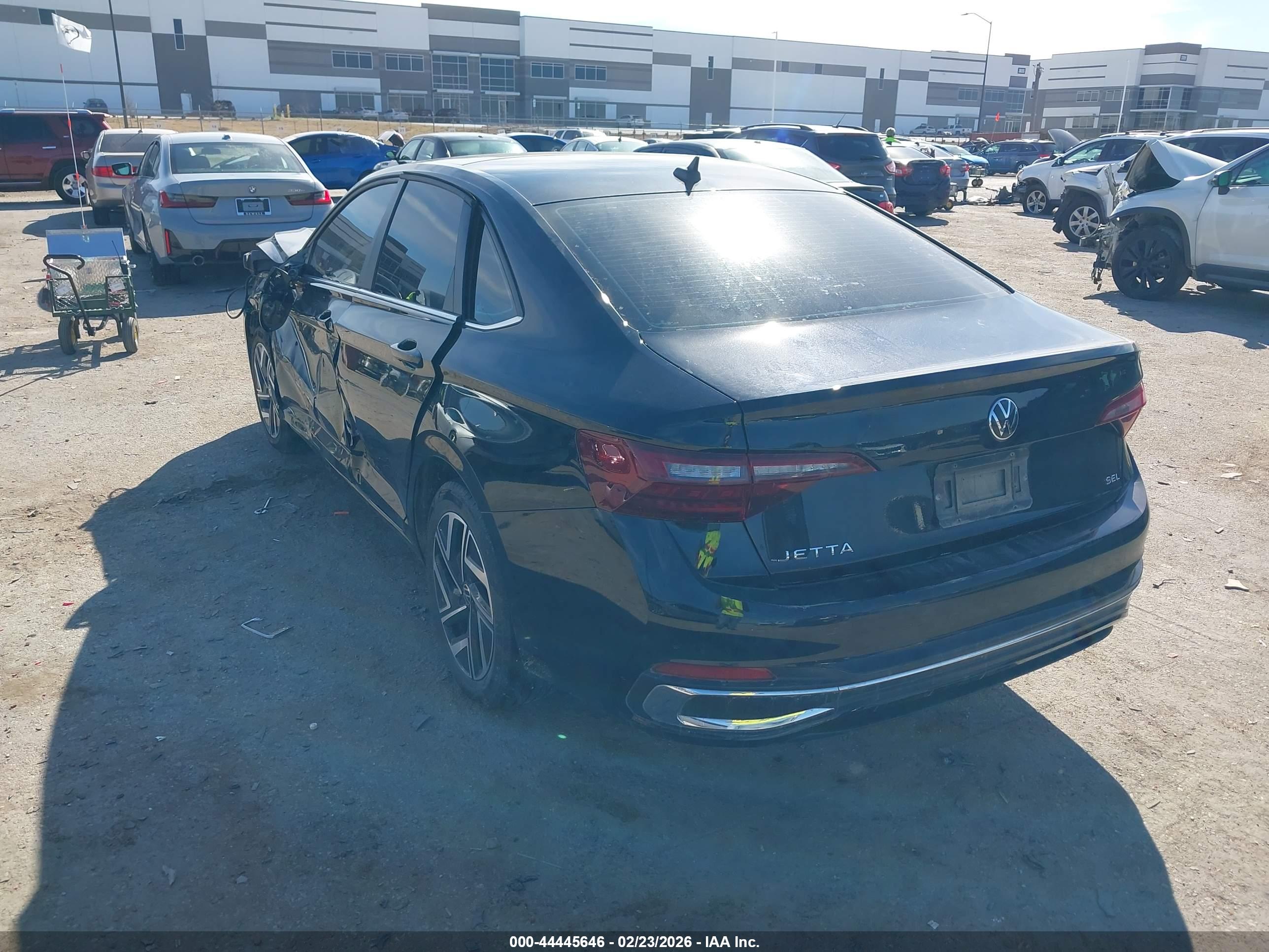 VOLKSWAGEN JETTA image 3