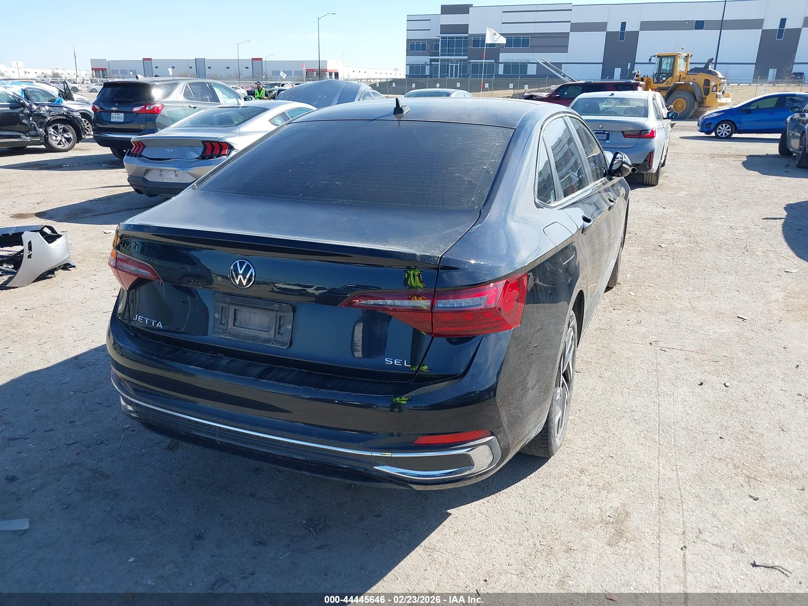 VOLKSWAGEN JETTA image 4