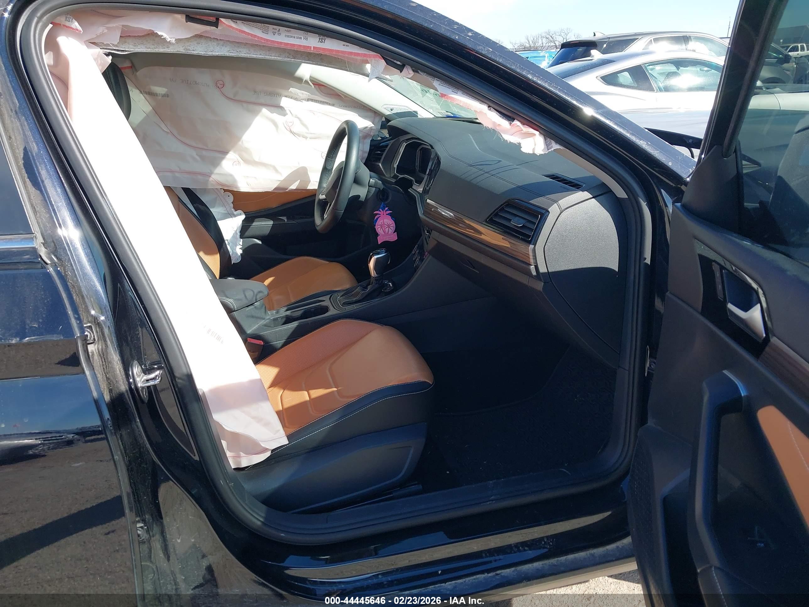 VOLKSWAGEN JETTA image 5