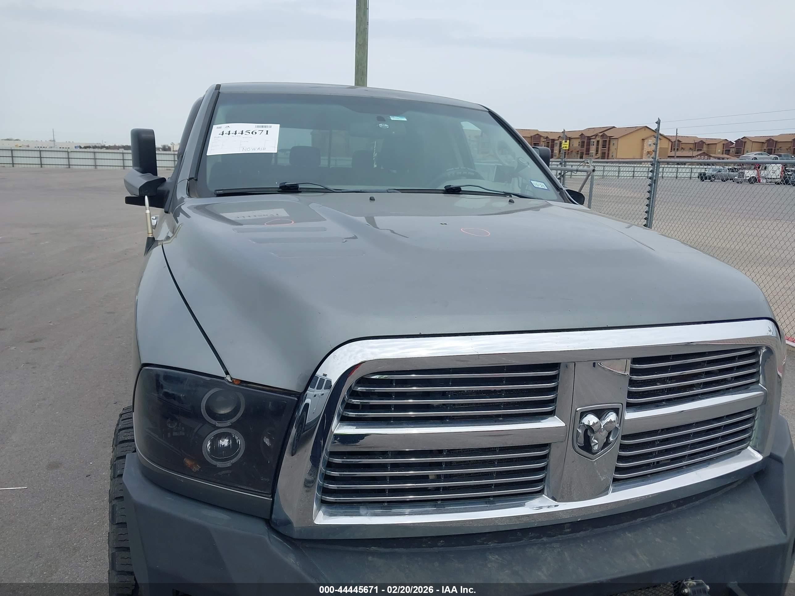 DODGE RAM image 6