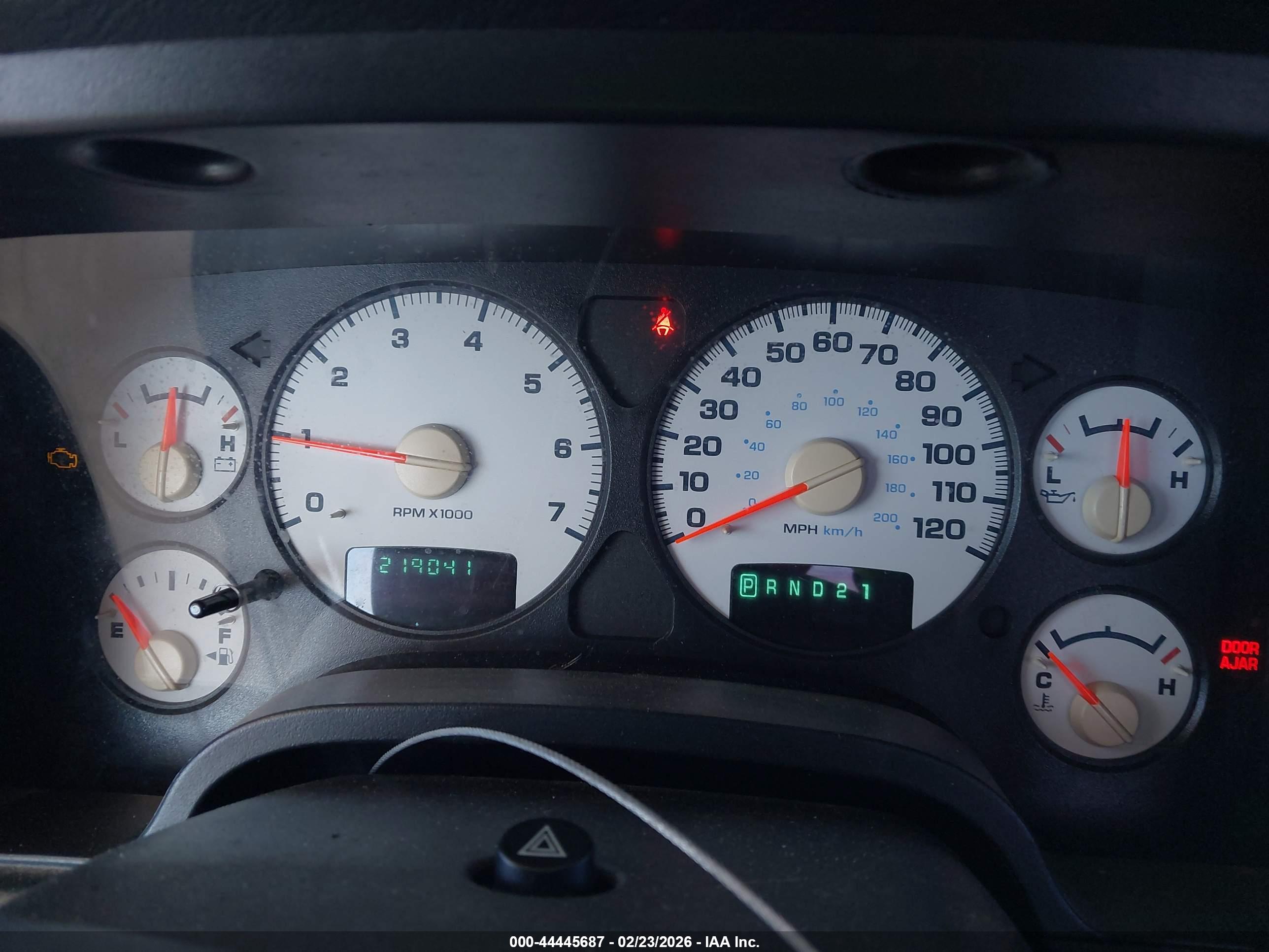 DODGE RAM image 7