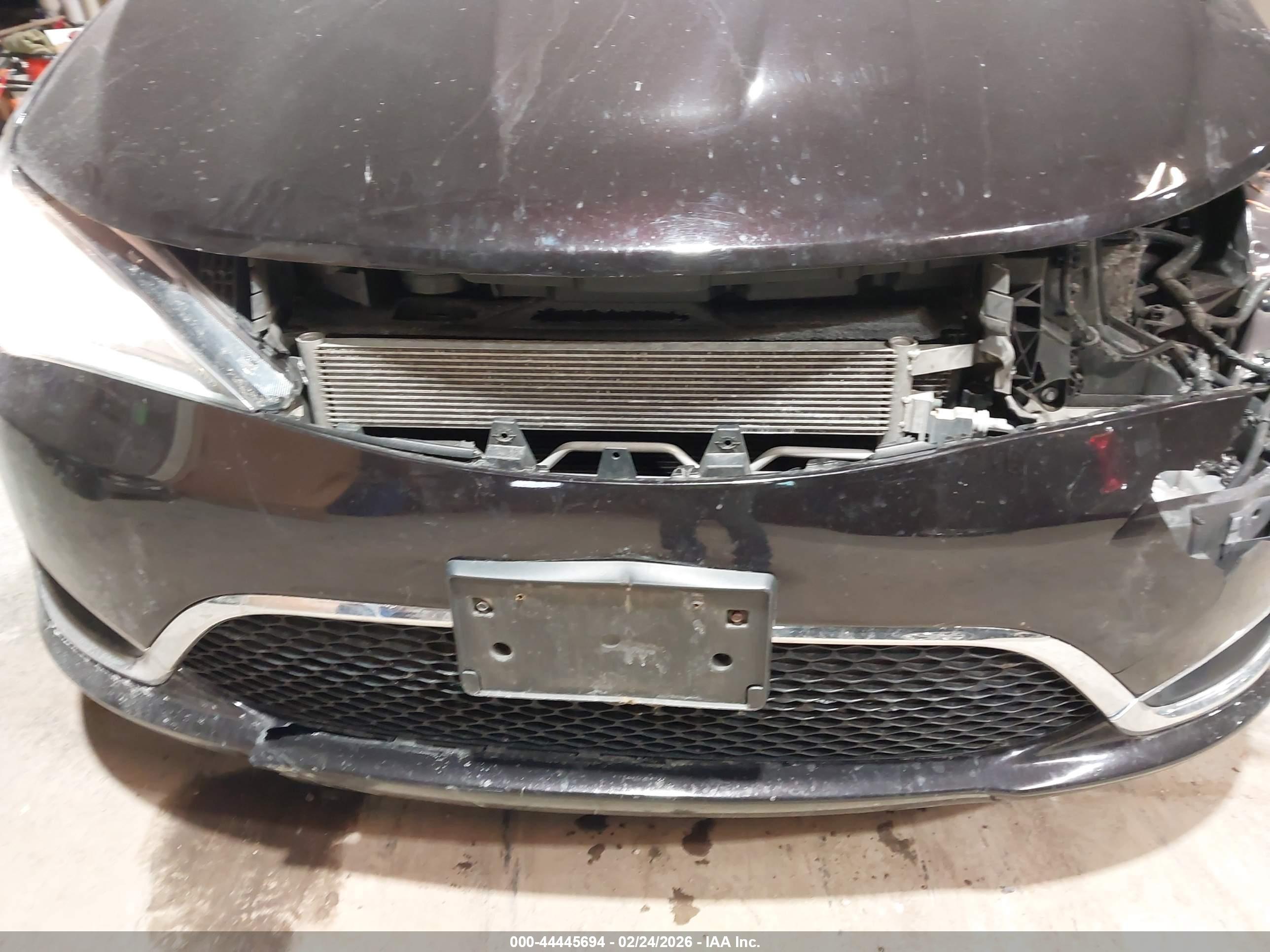 CHRYSLER PACIFICA image 6