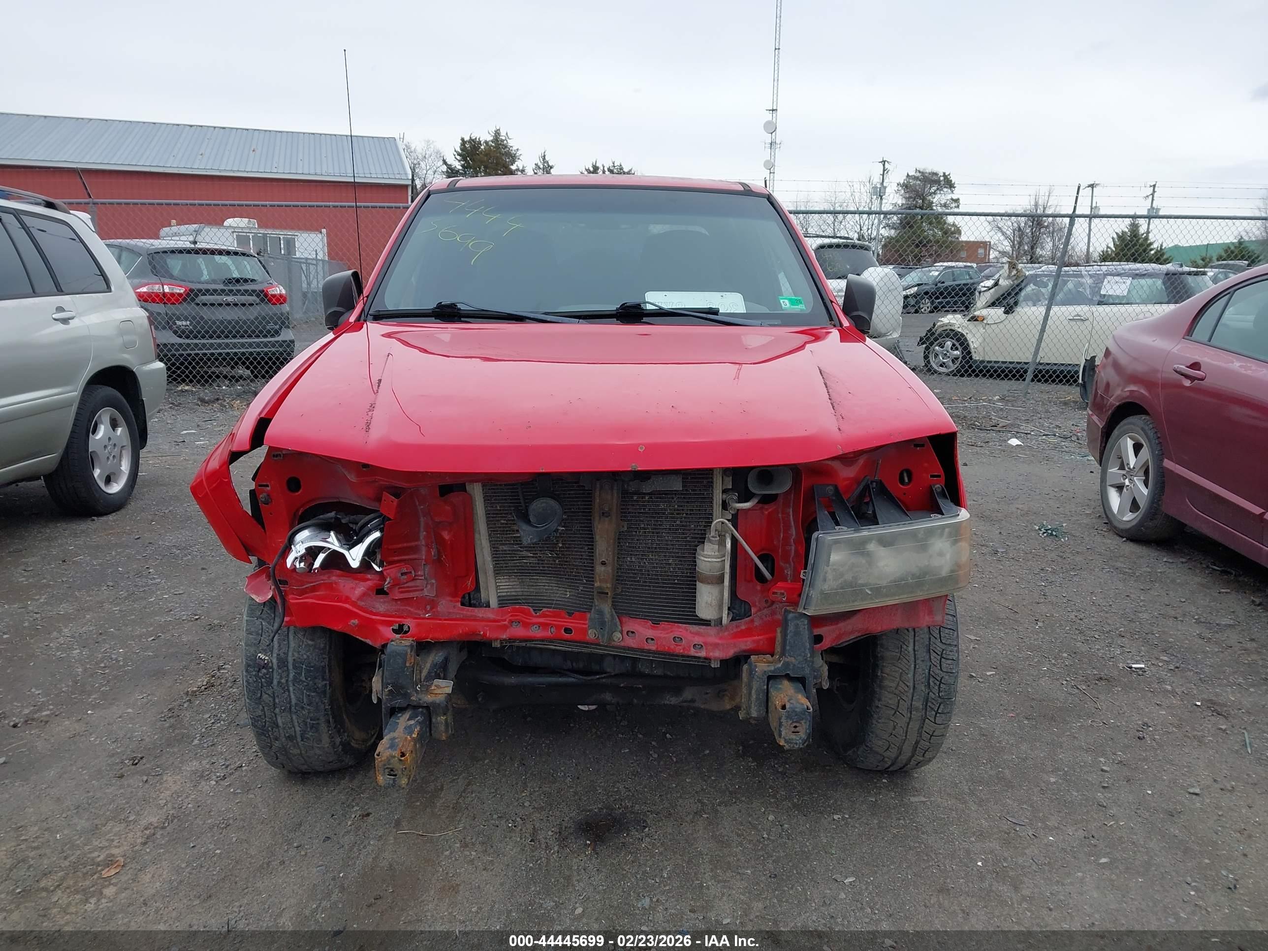 GMC CANYON image 6
