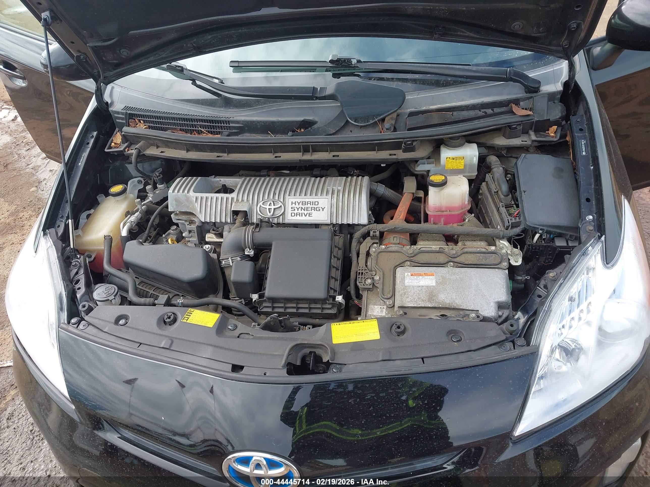 TOYOTA PRIUS image 10