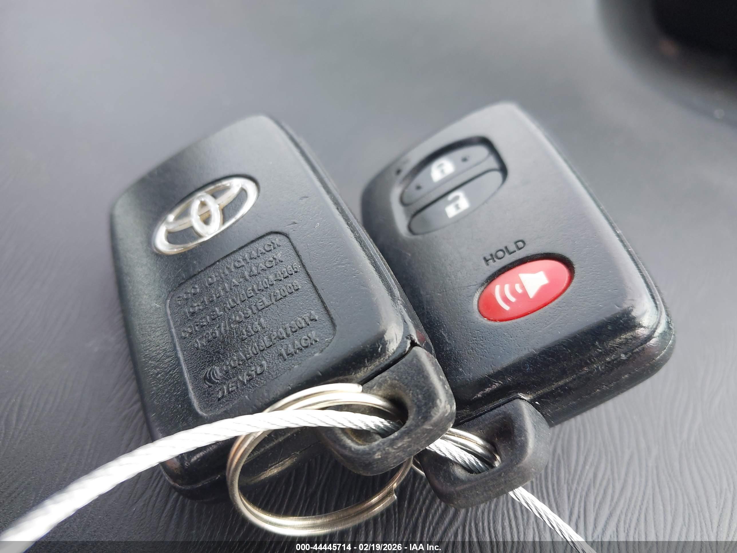 TOYOTA PRIUS image 11