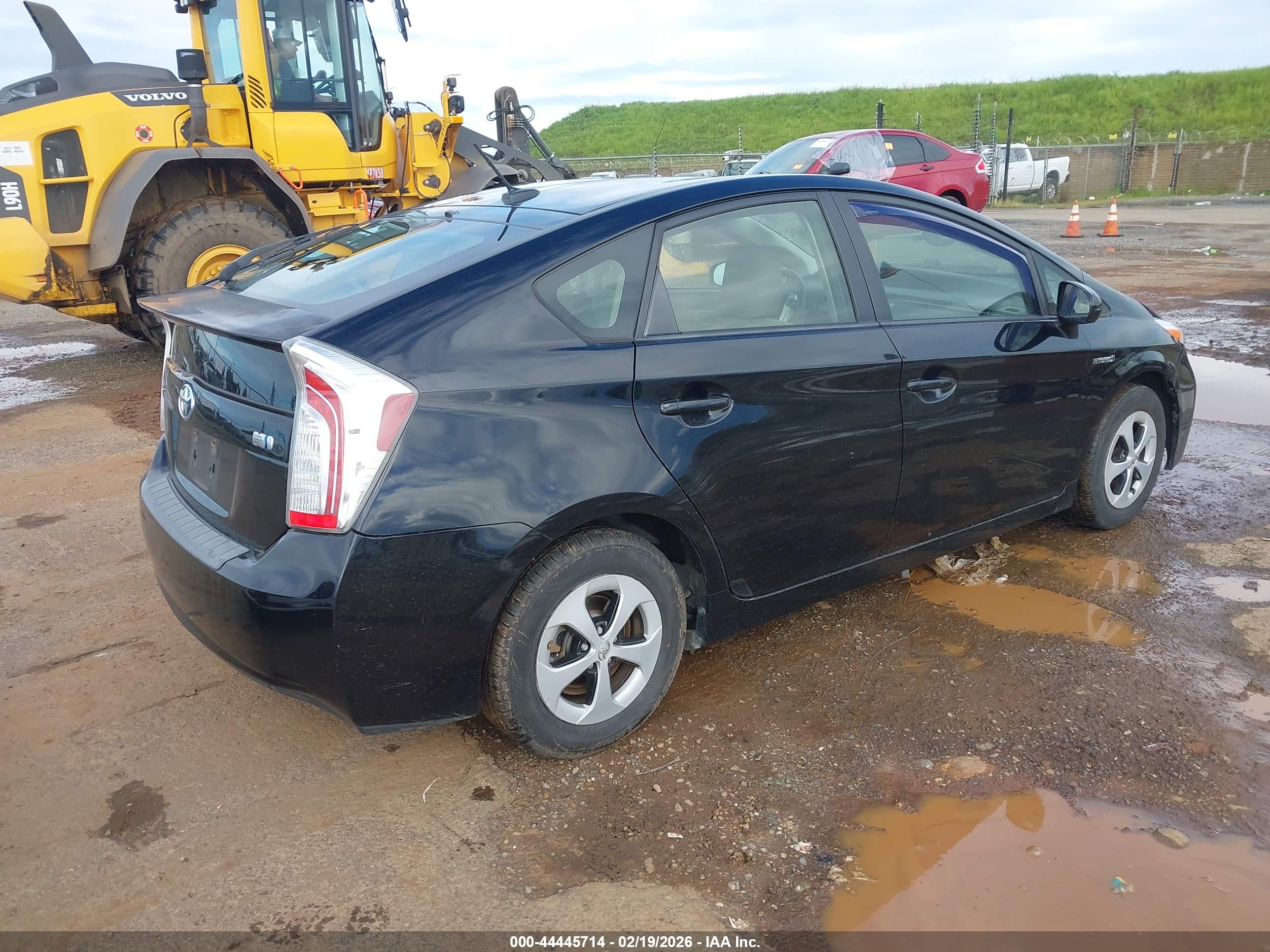TOYOTA PRIUS image 4