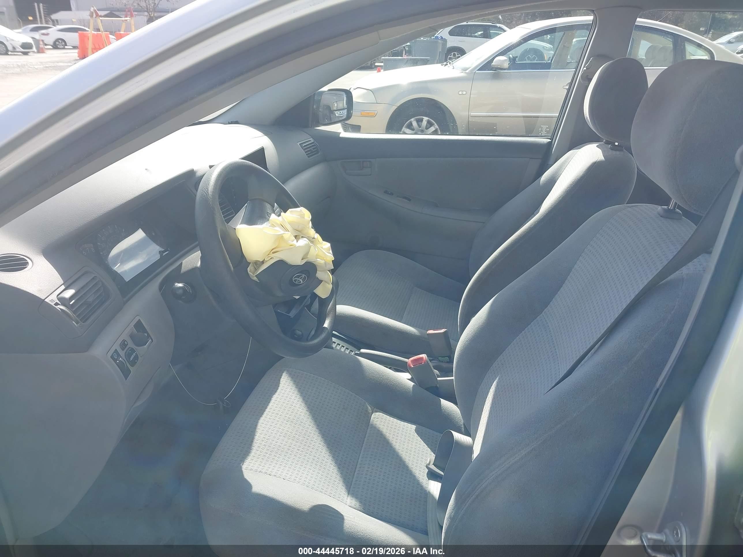 TOYOTA COROLLA image 5