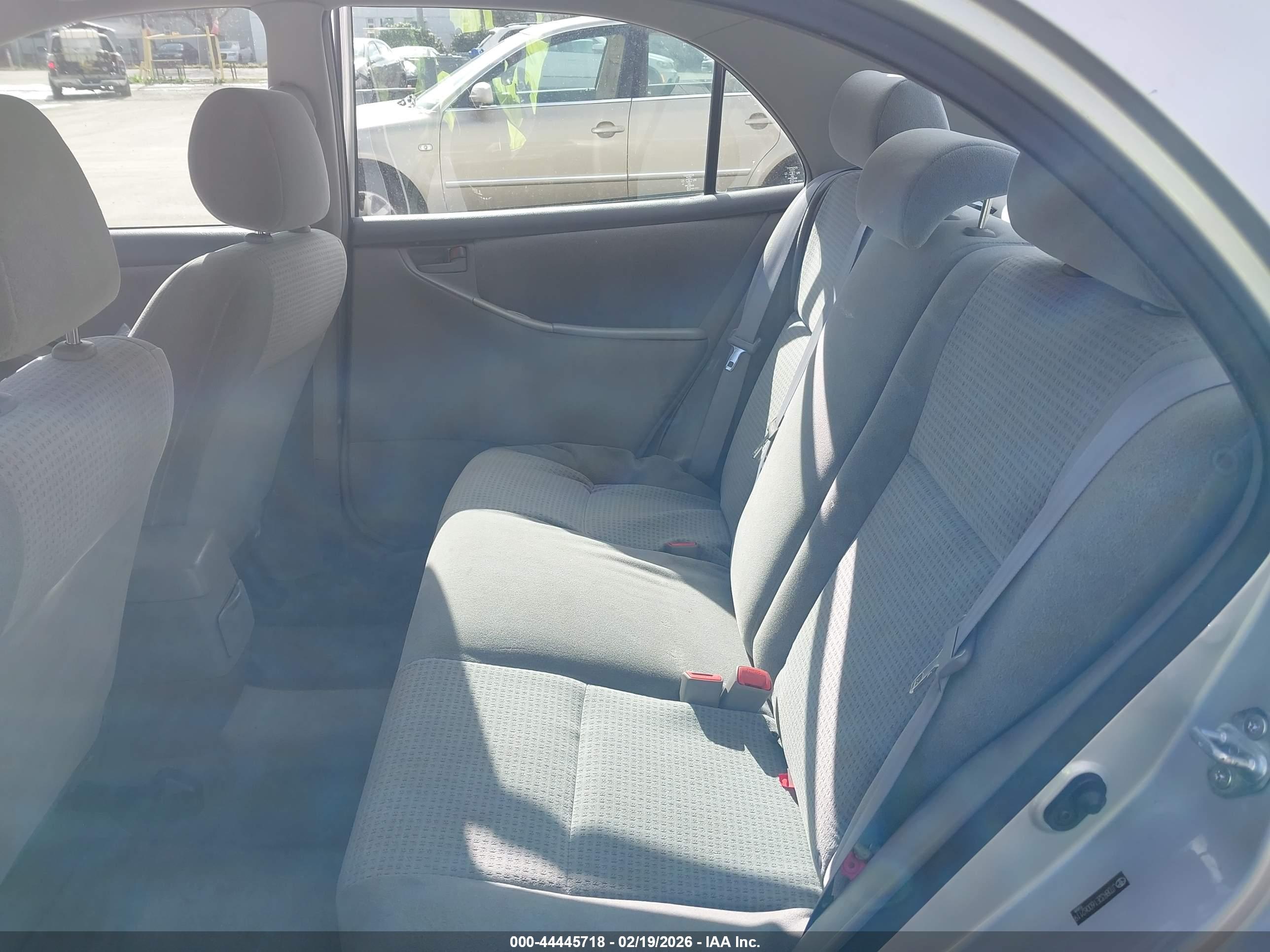 TOYOTA COROLLA image 8