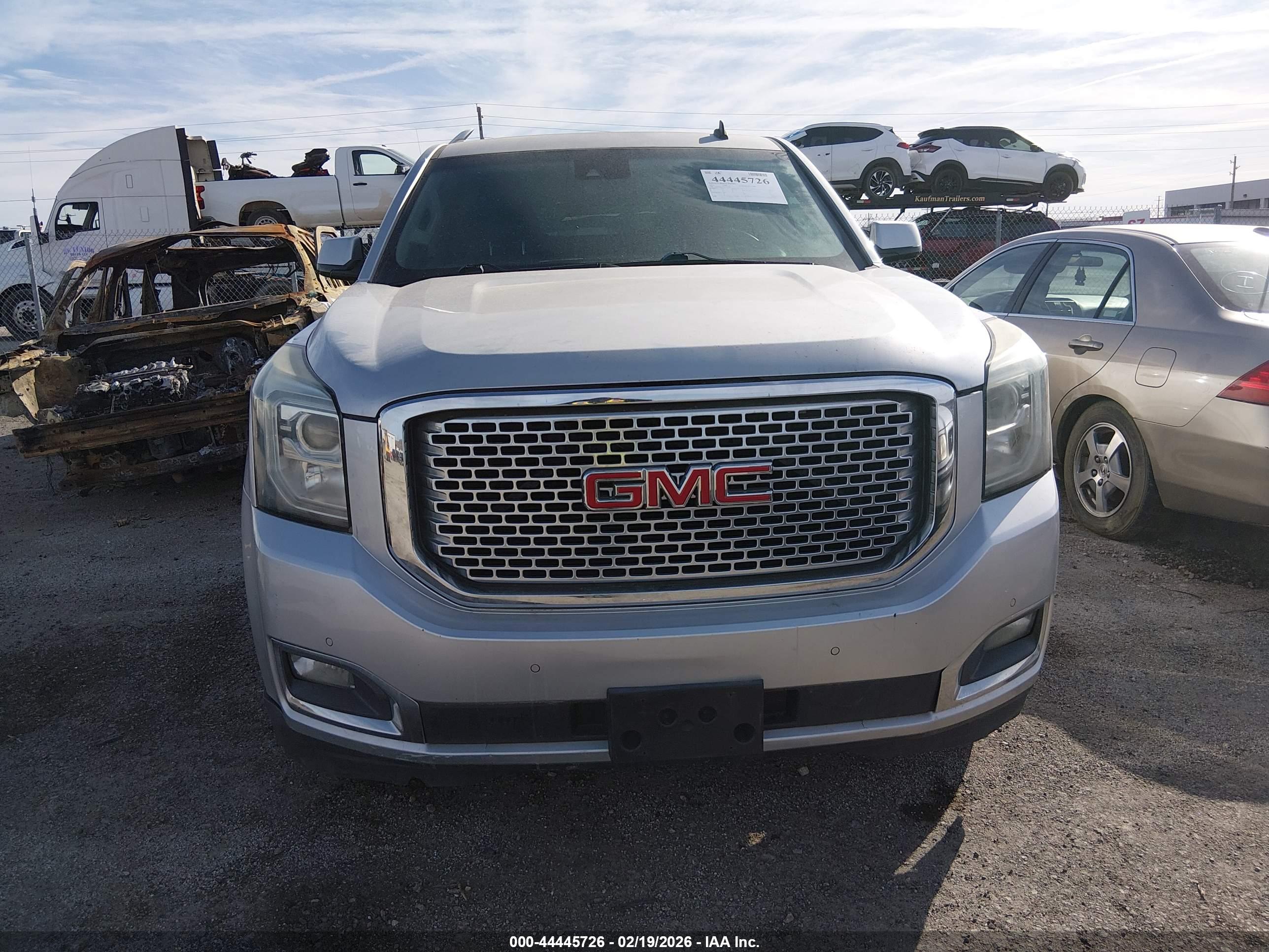 GMC YUKON image 6