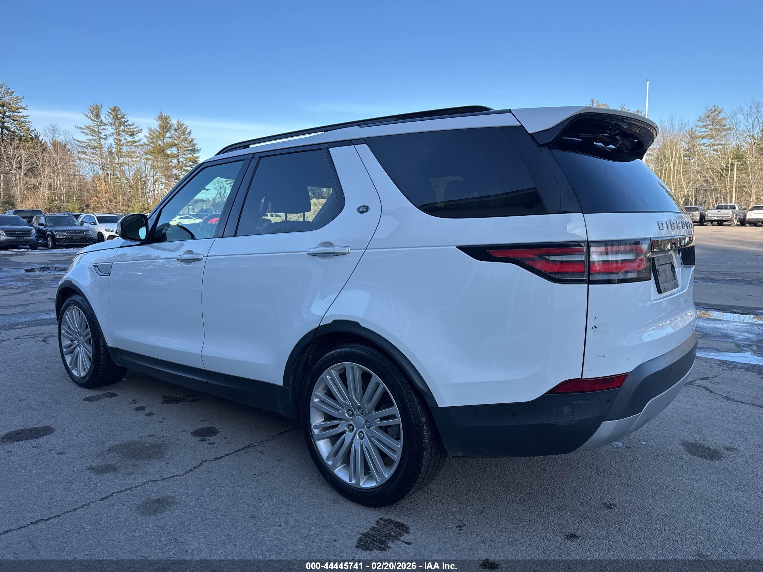 LAND ROVER image 3