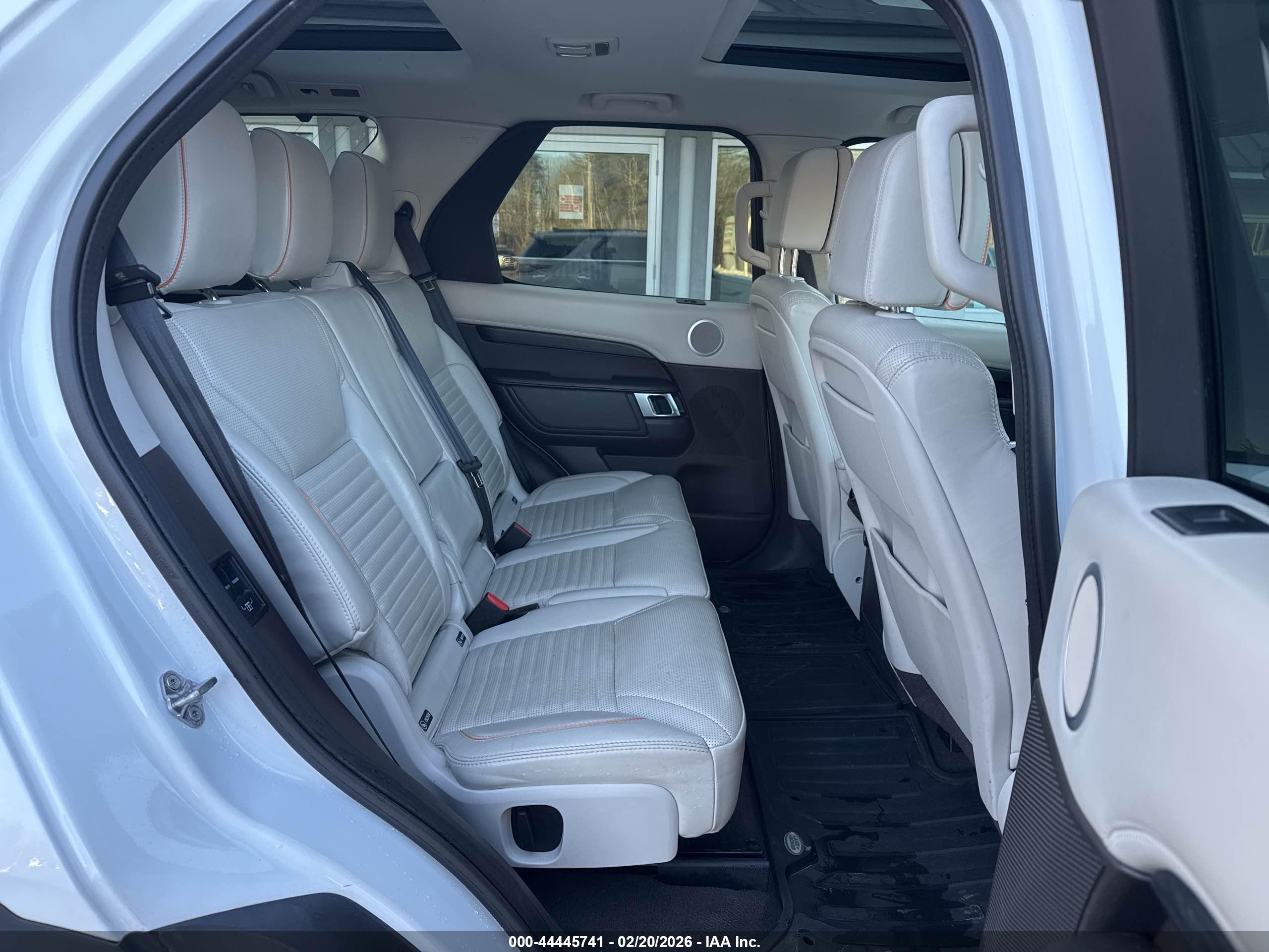 LAND ROVER image 8
