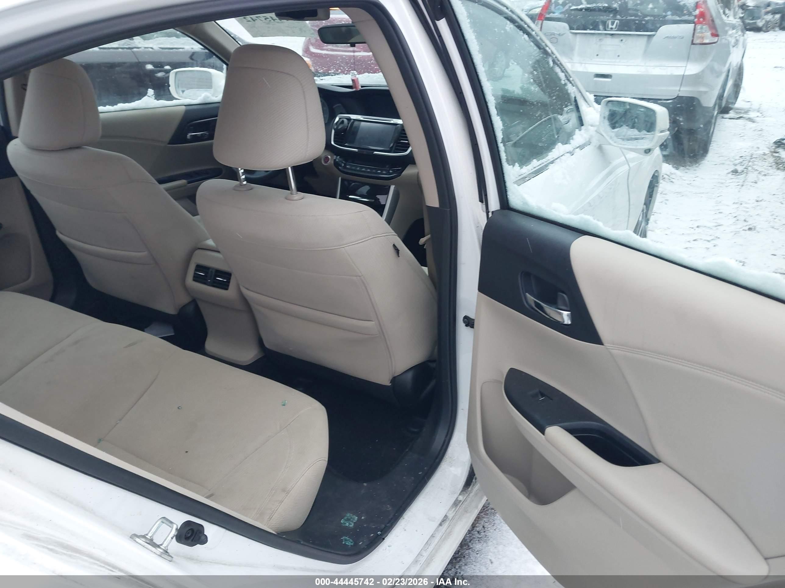 HONDA ACCORD image 8