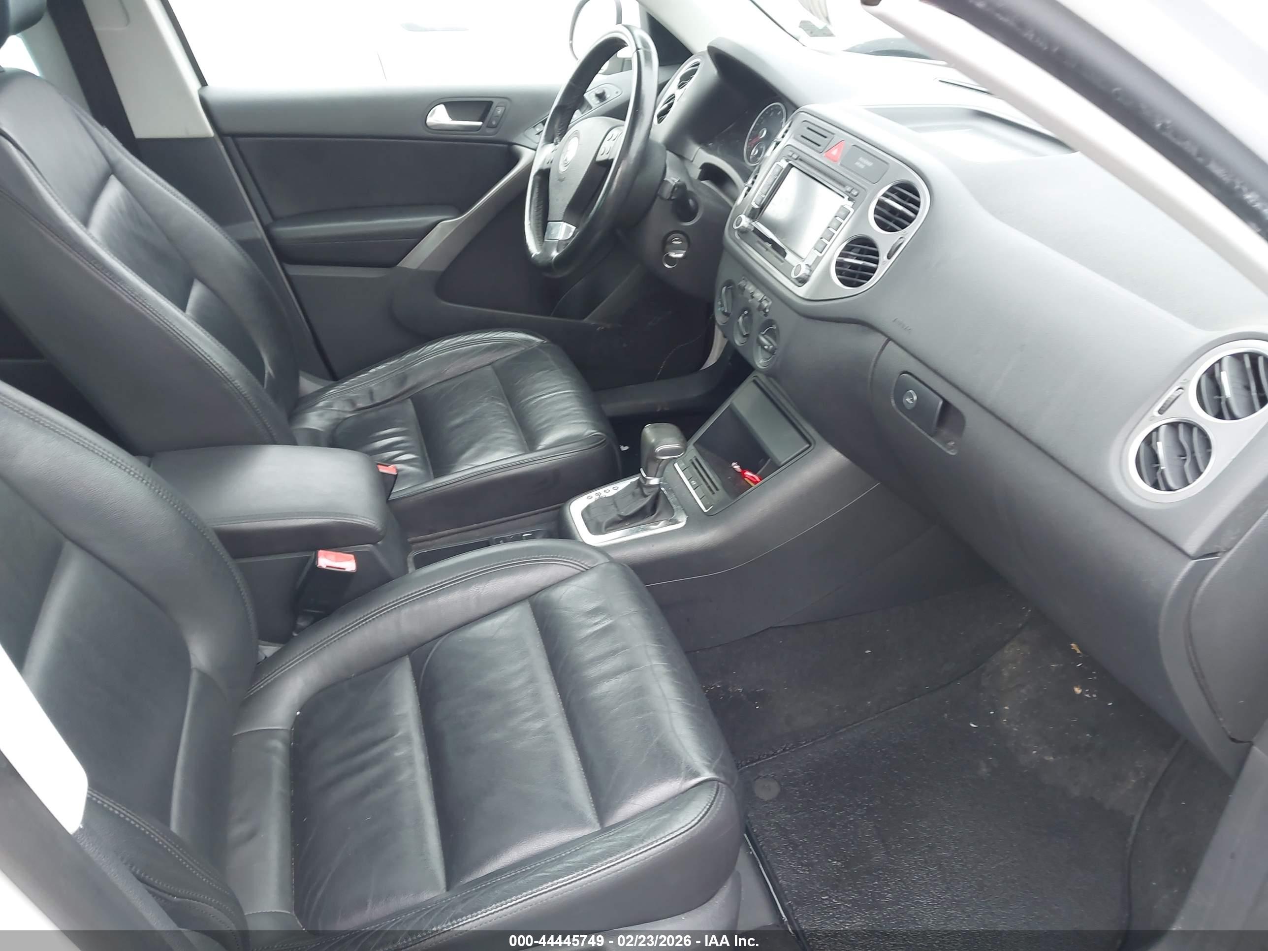 VOLKSWAGEN TIGUAN image 5