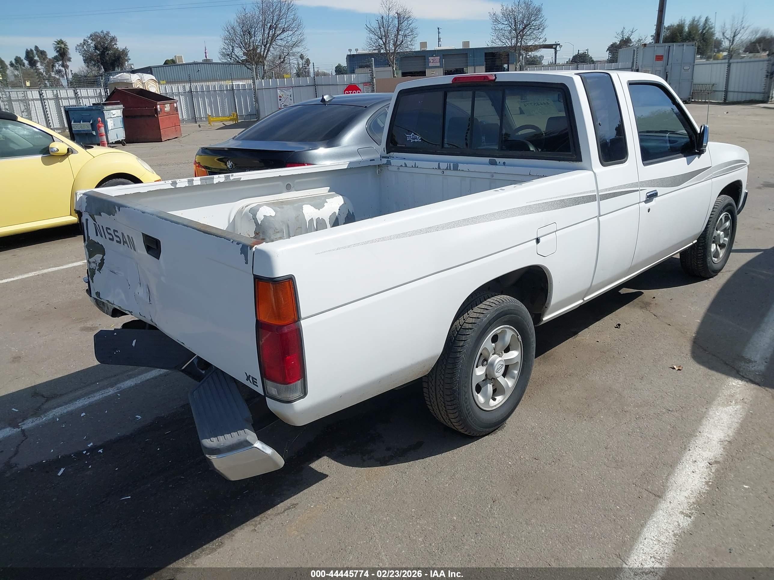 NISSAN 4X2 image 4