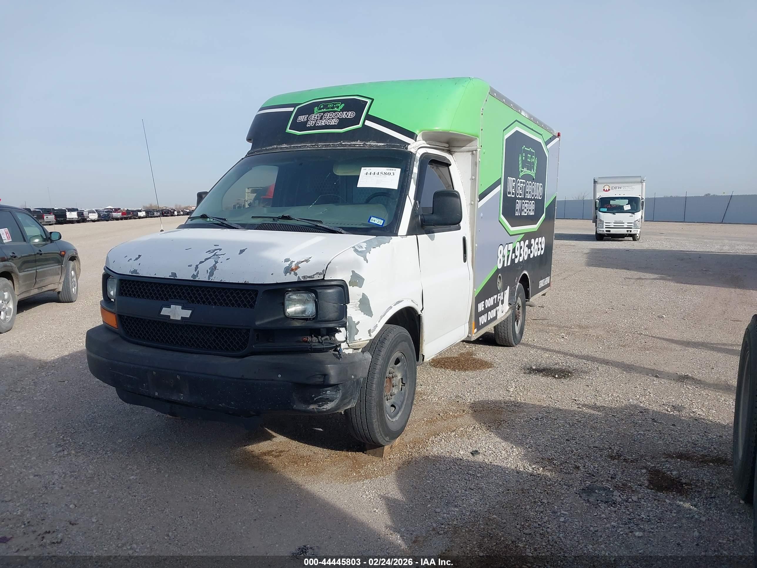 CHEVROLET EXPRESS image 2