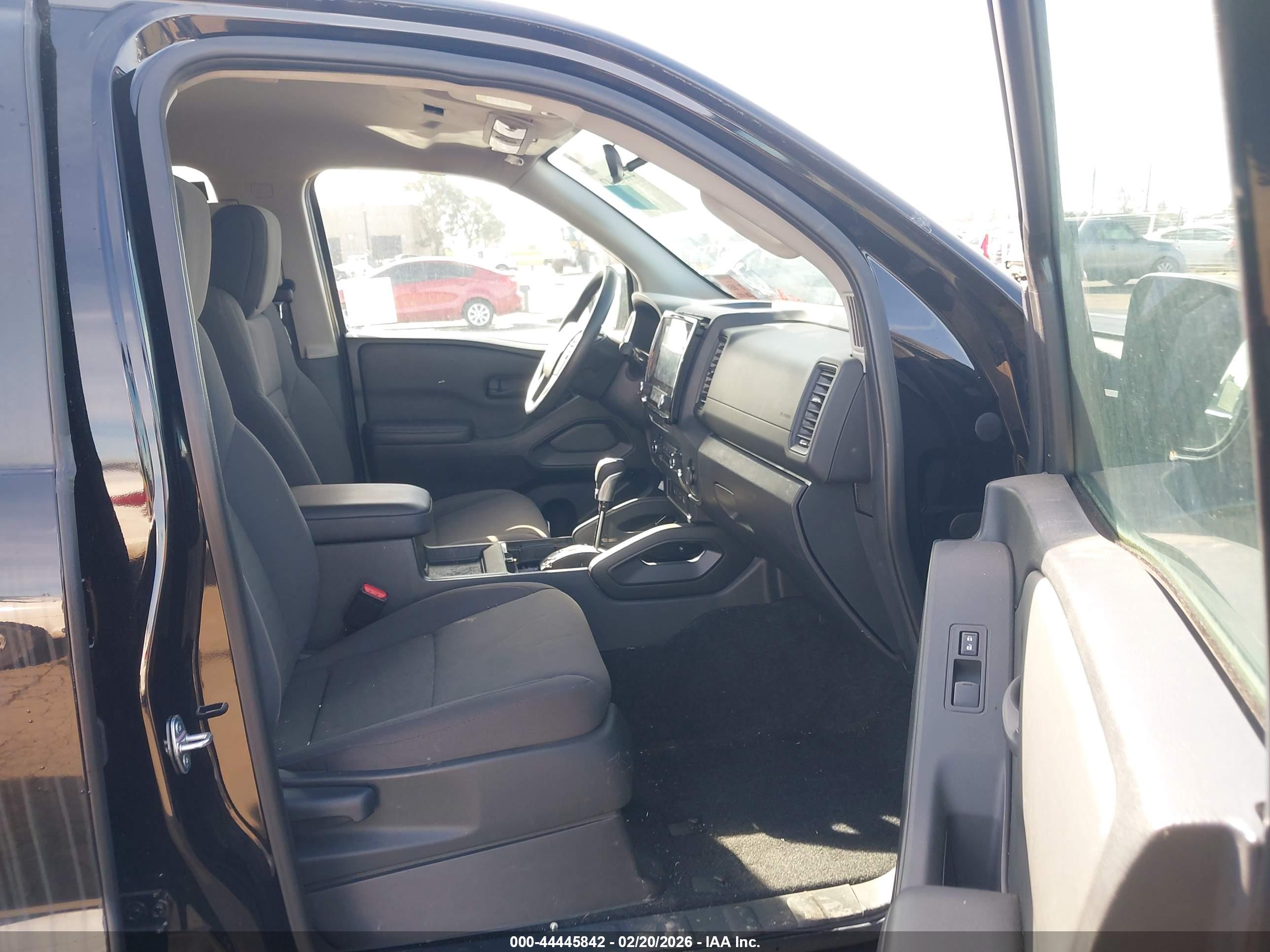 NISSAN FRONTIER image 5
